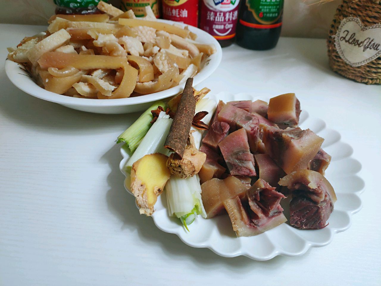 北方人这样做猪皮冻