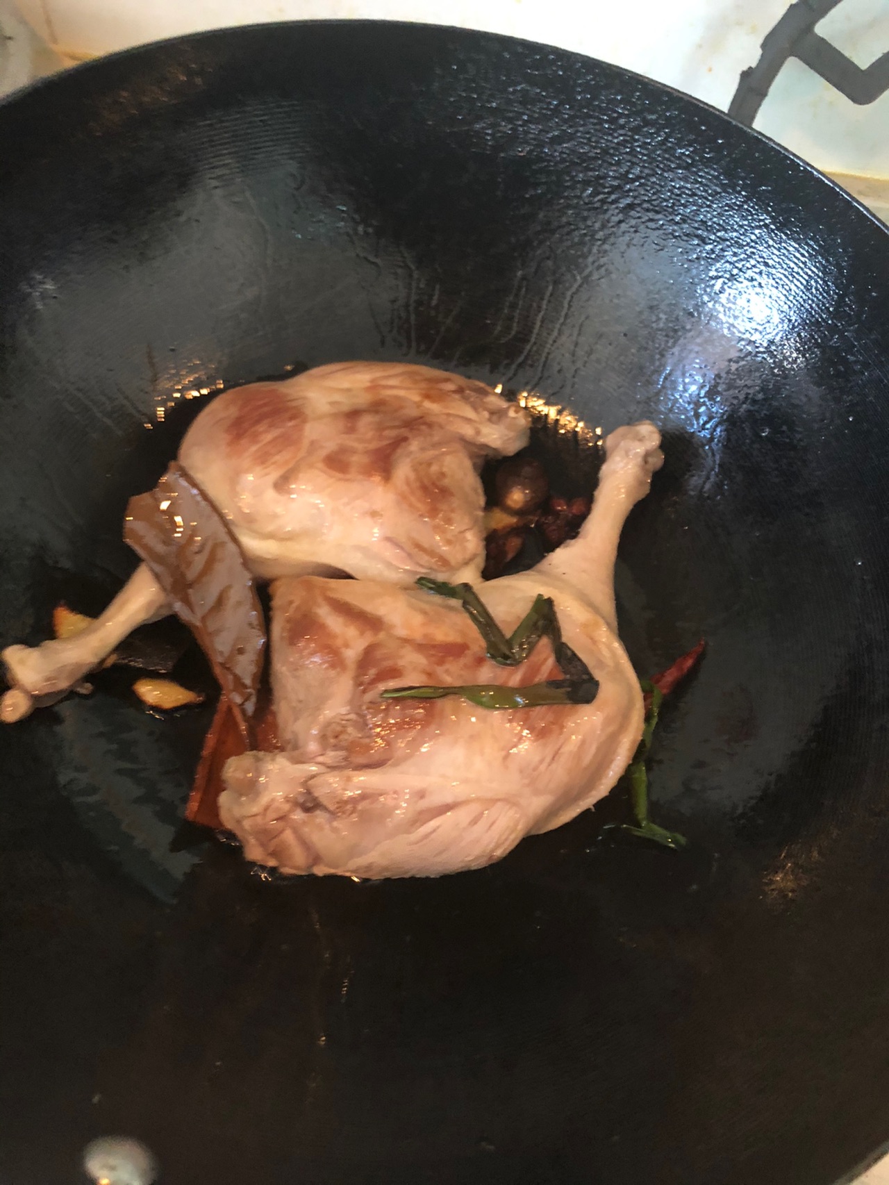 本帮酱鸭腿
