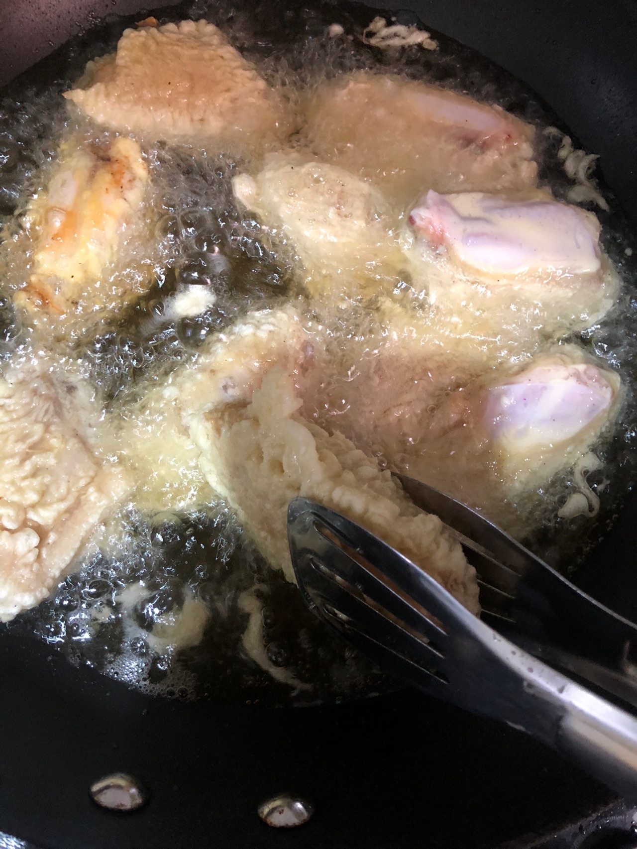 避风塘-鸡翅（内附脆皮糊做法）