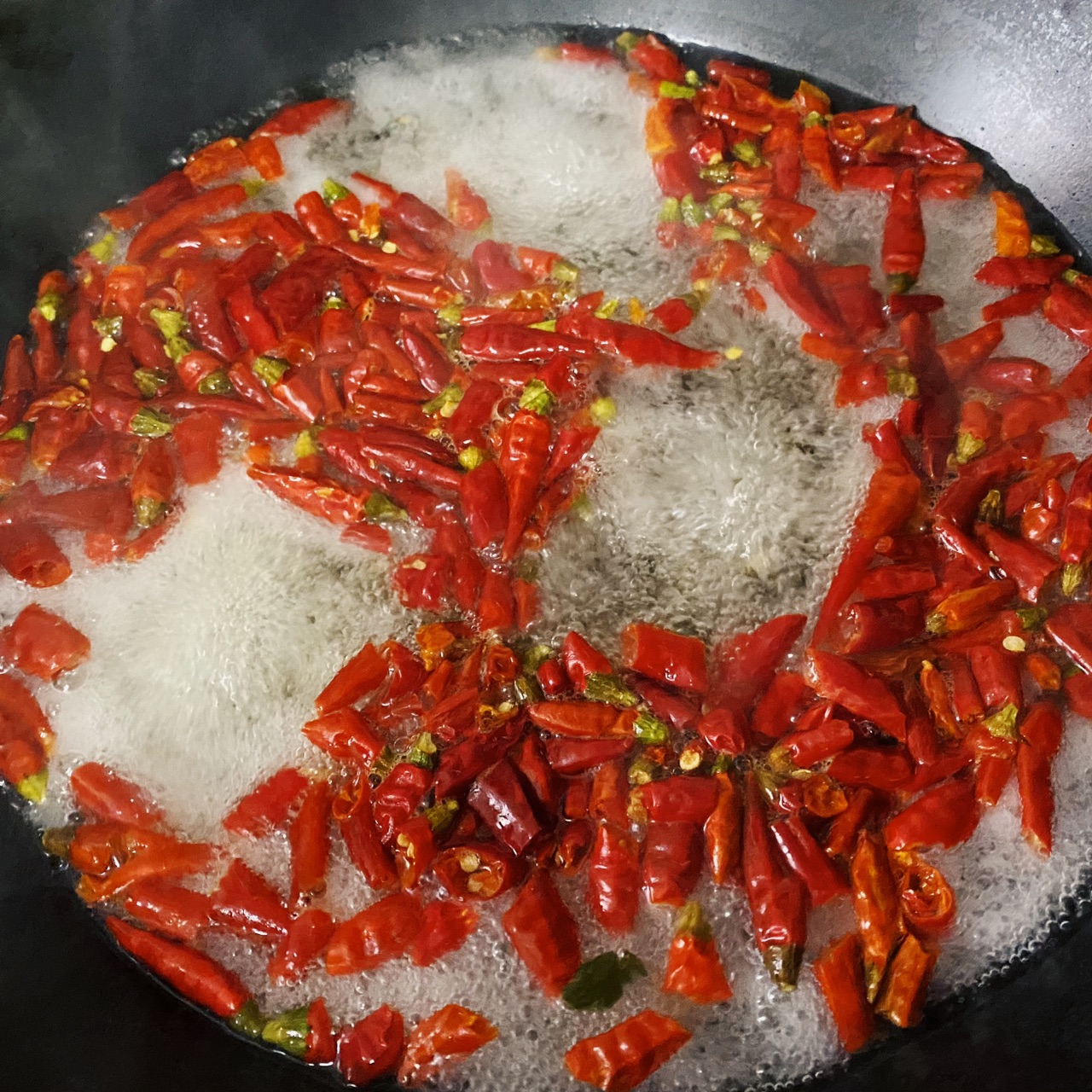 比水煮鱼更鲜香的“沸腾鱼片”