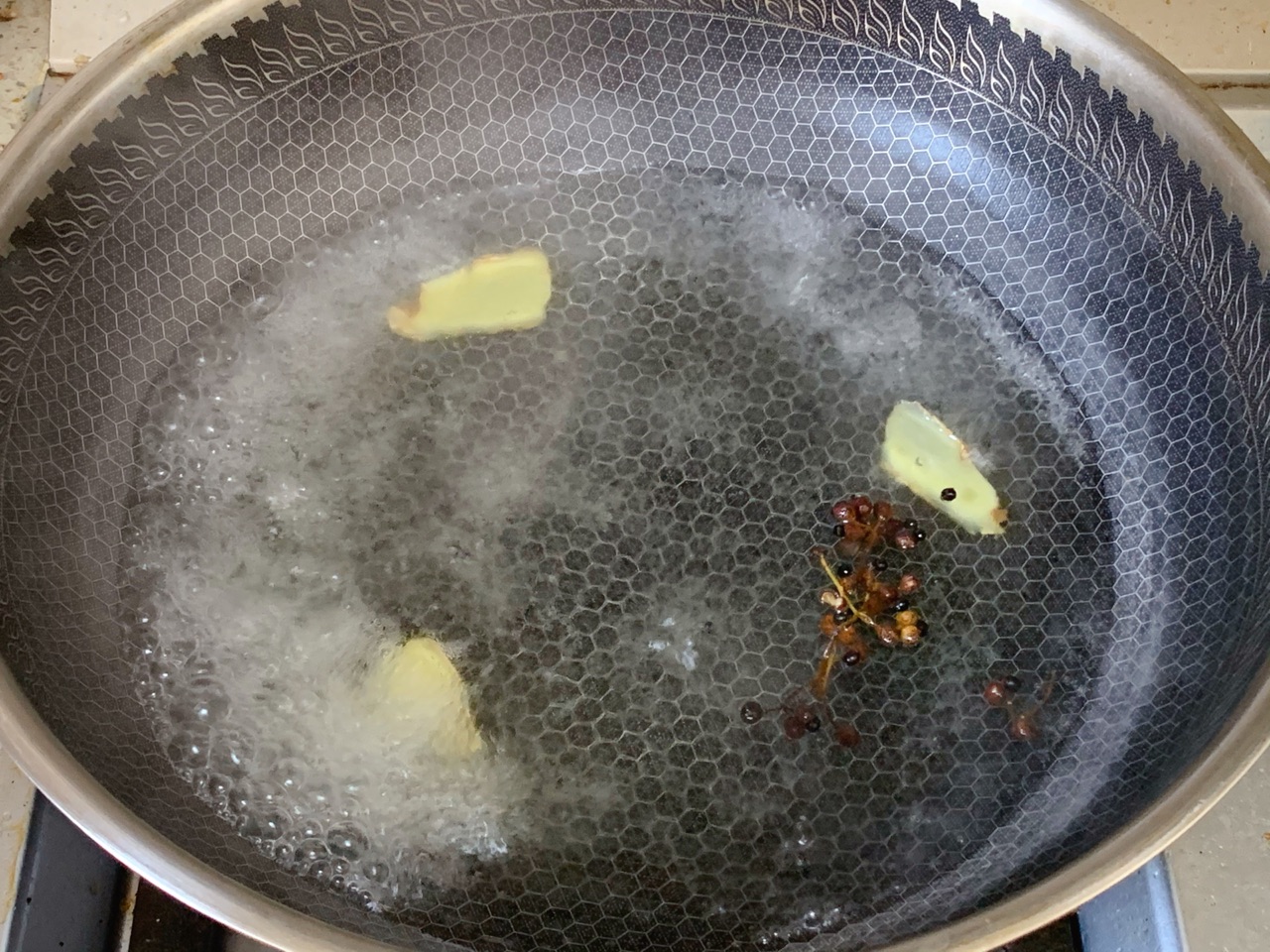 缤纷捞汁海鲜小咖