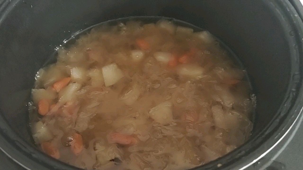 冰糖雪梨银耳羹