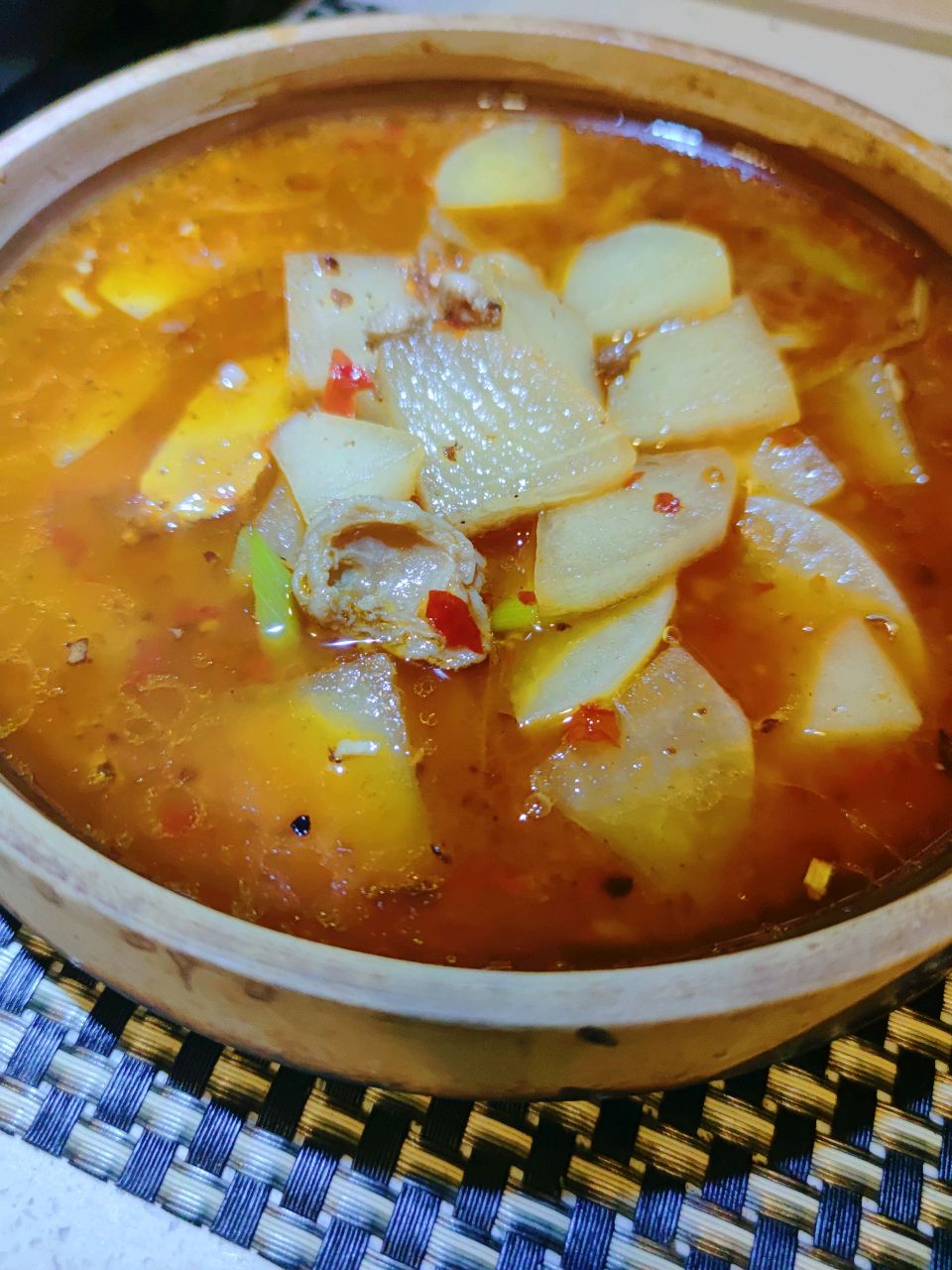 钵钵牛油羊肉煲