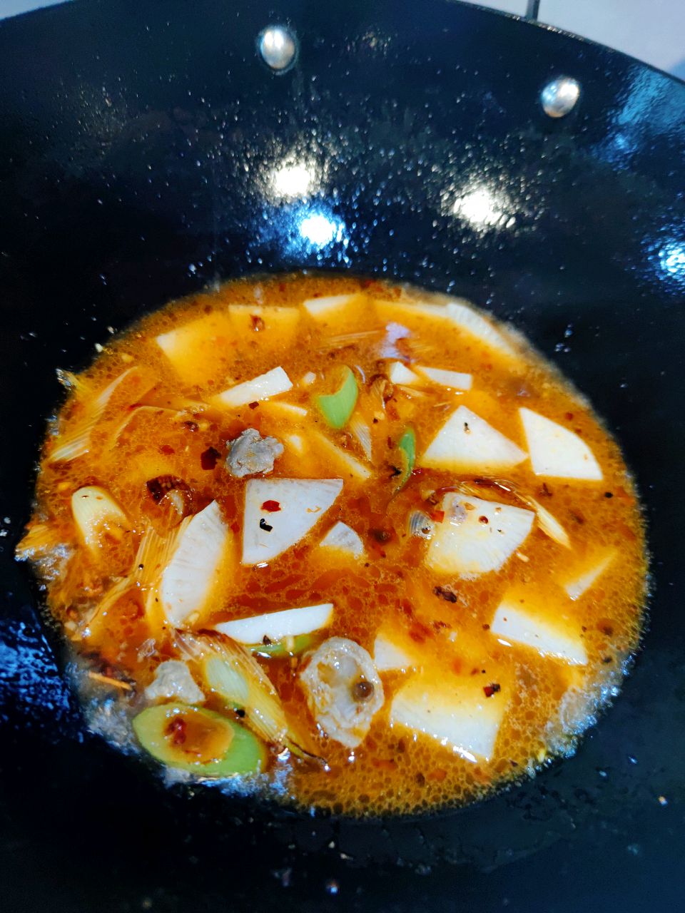 钵钵牛油羊肉煲