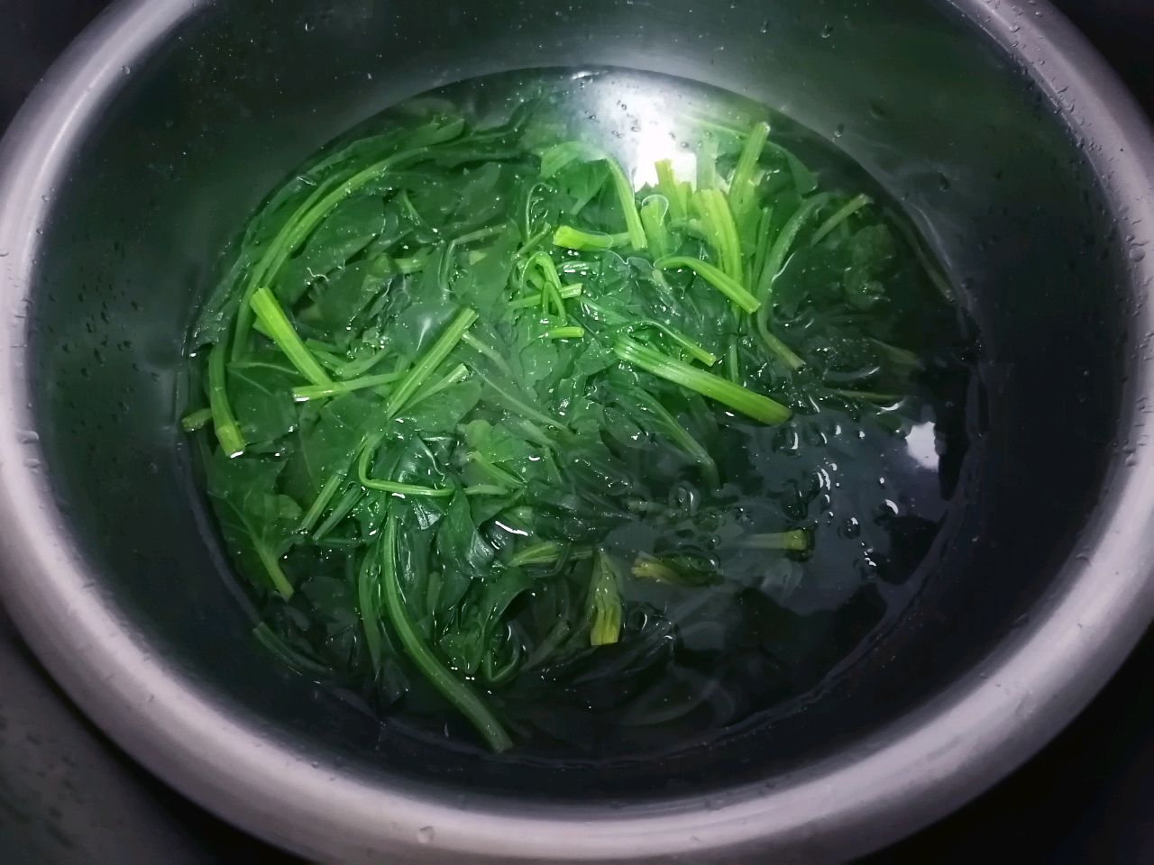 菠菜炒鸡蛋