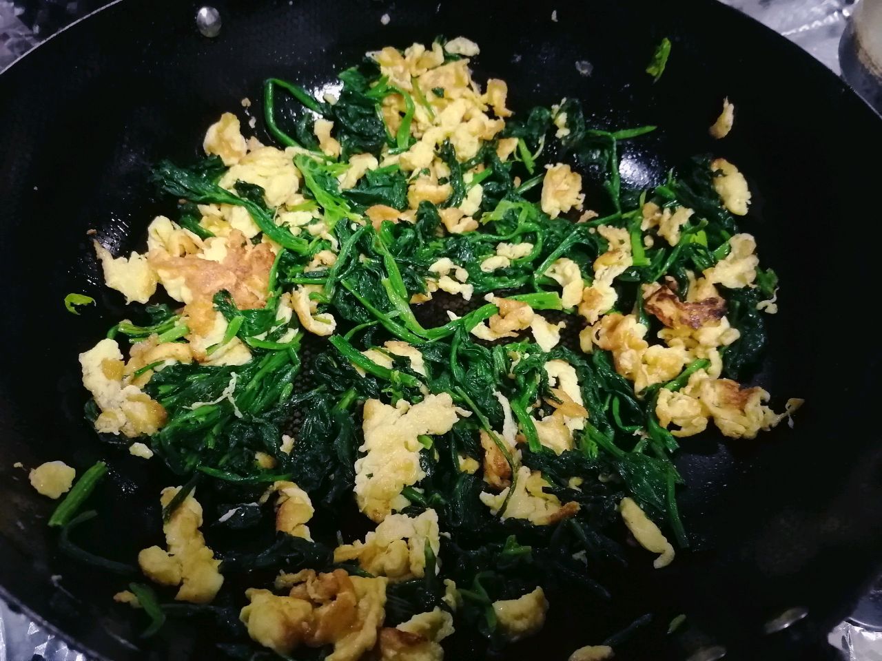 菠菜炒鸡蛋