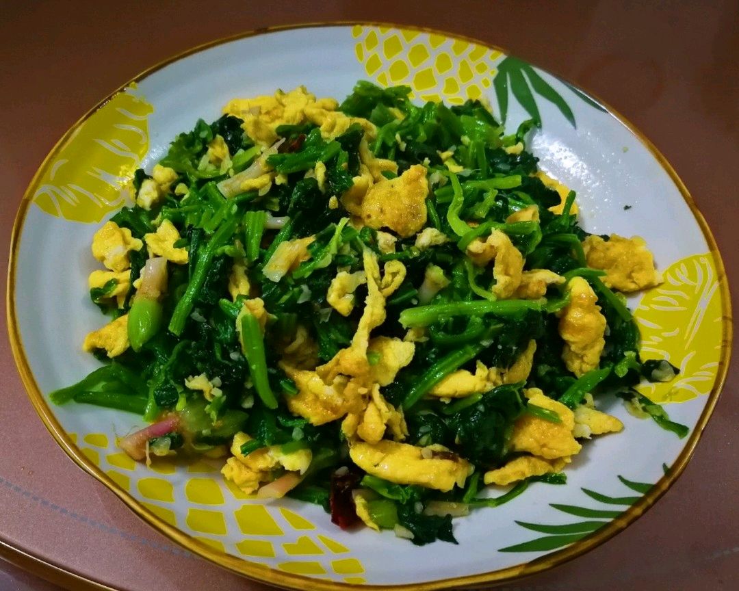 菠菜炒鸡蛋