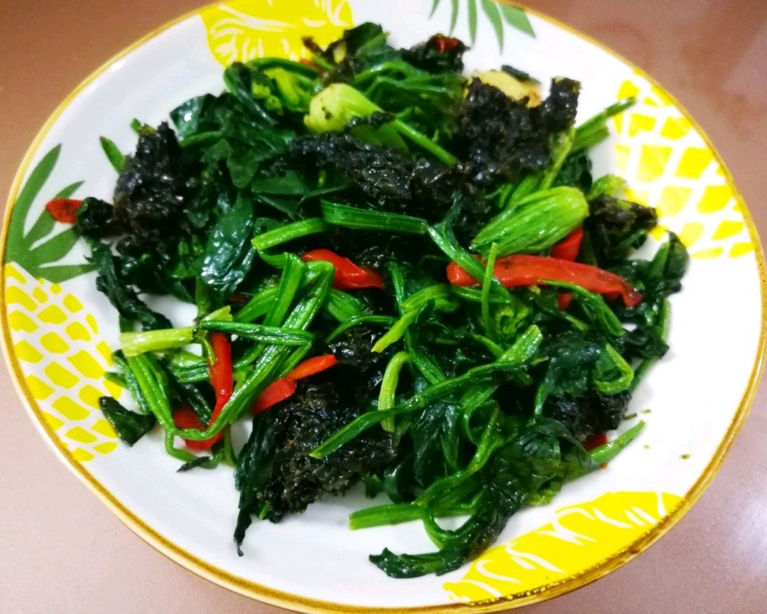 菠菜炒紫菜