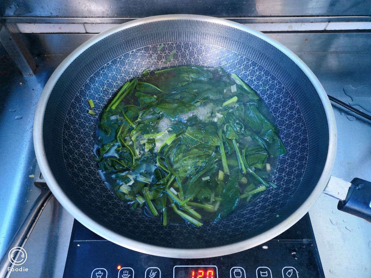 菠菜鸡蛋粉丝汤