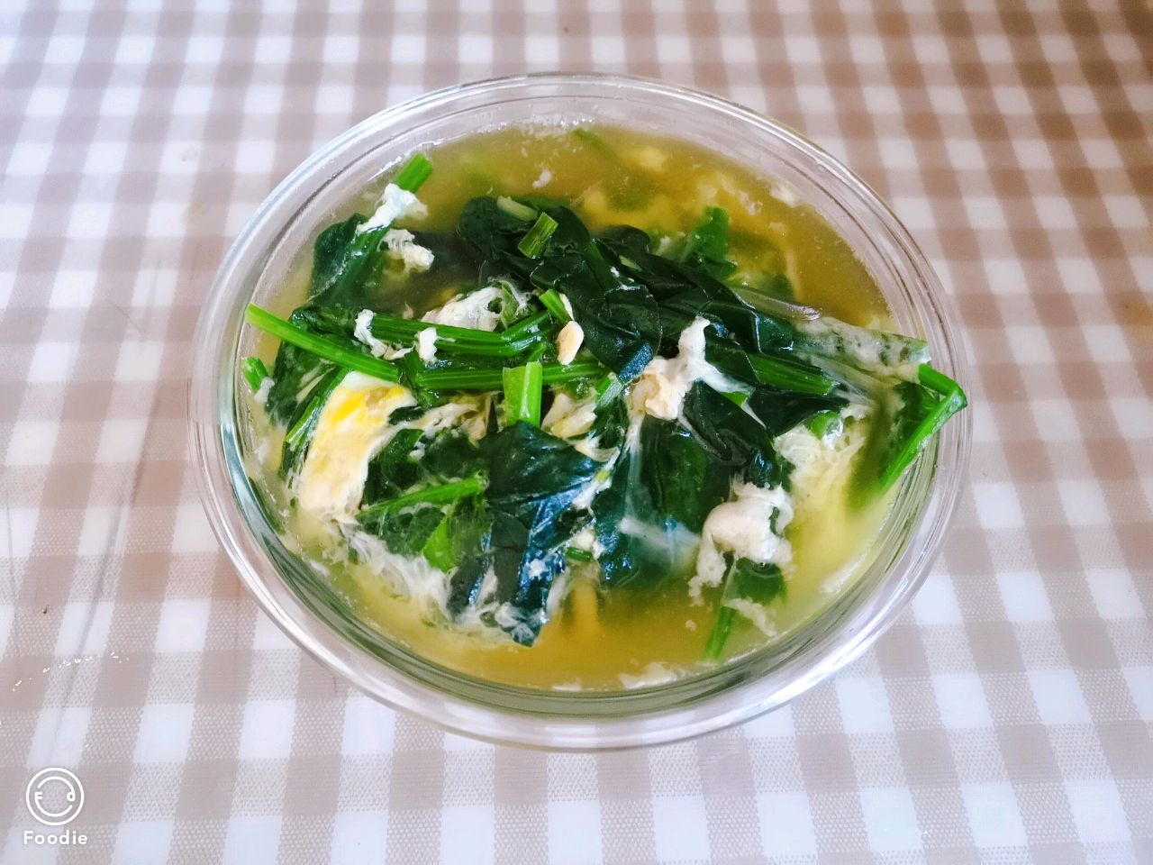 菠菜鸡蛋粉丝汤