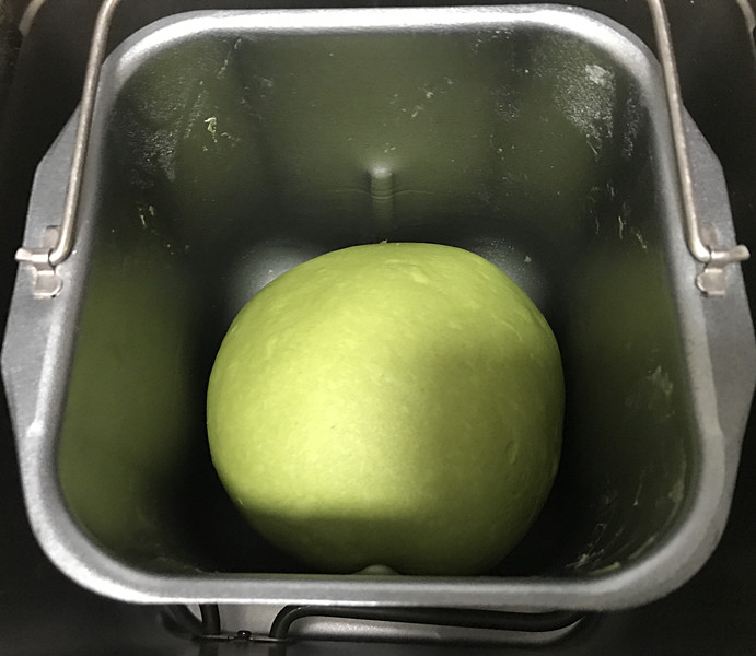 菠菜蜜豆软欧包