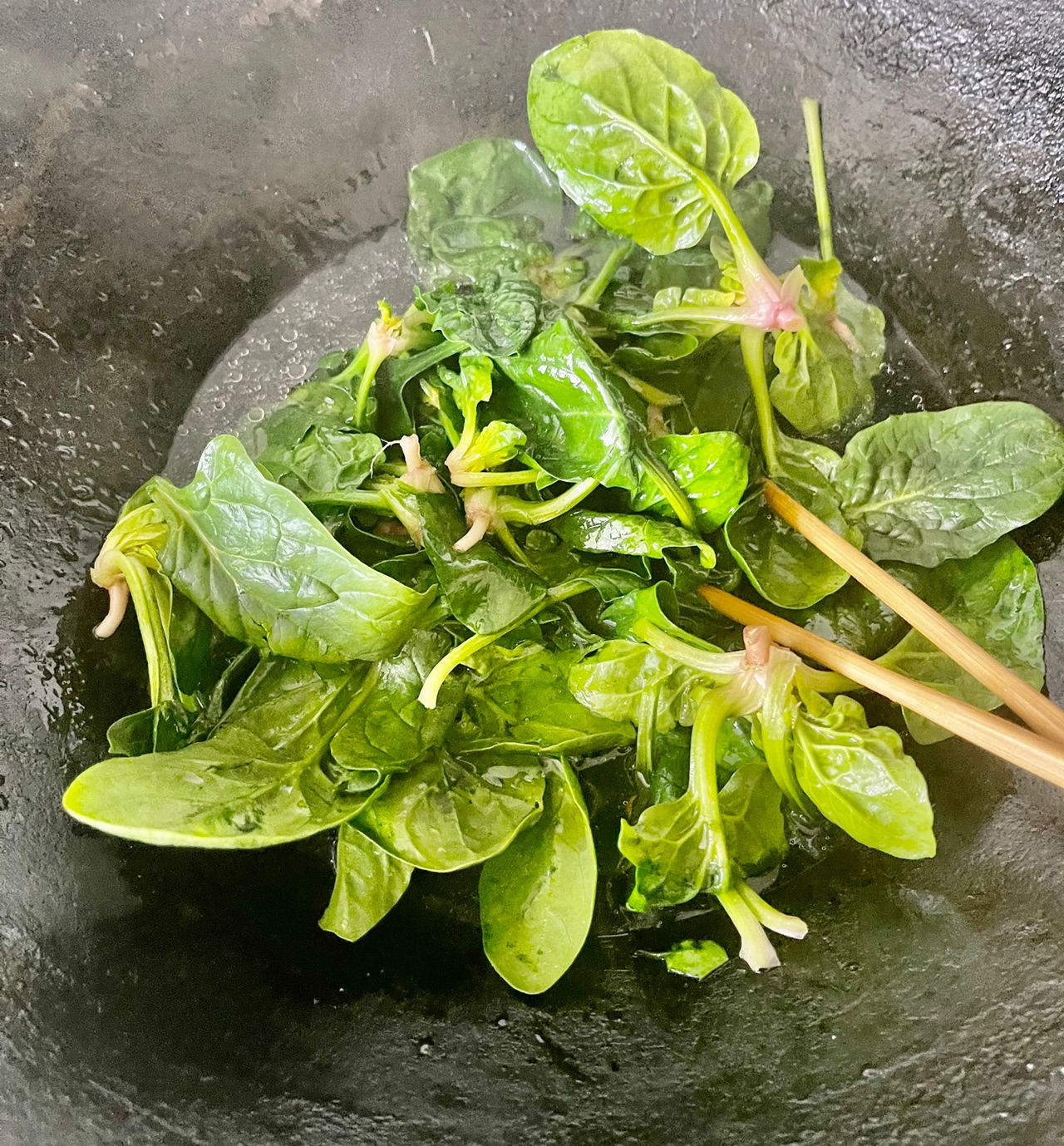 波菜烧菌菇