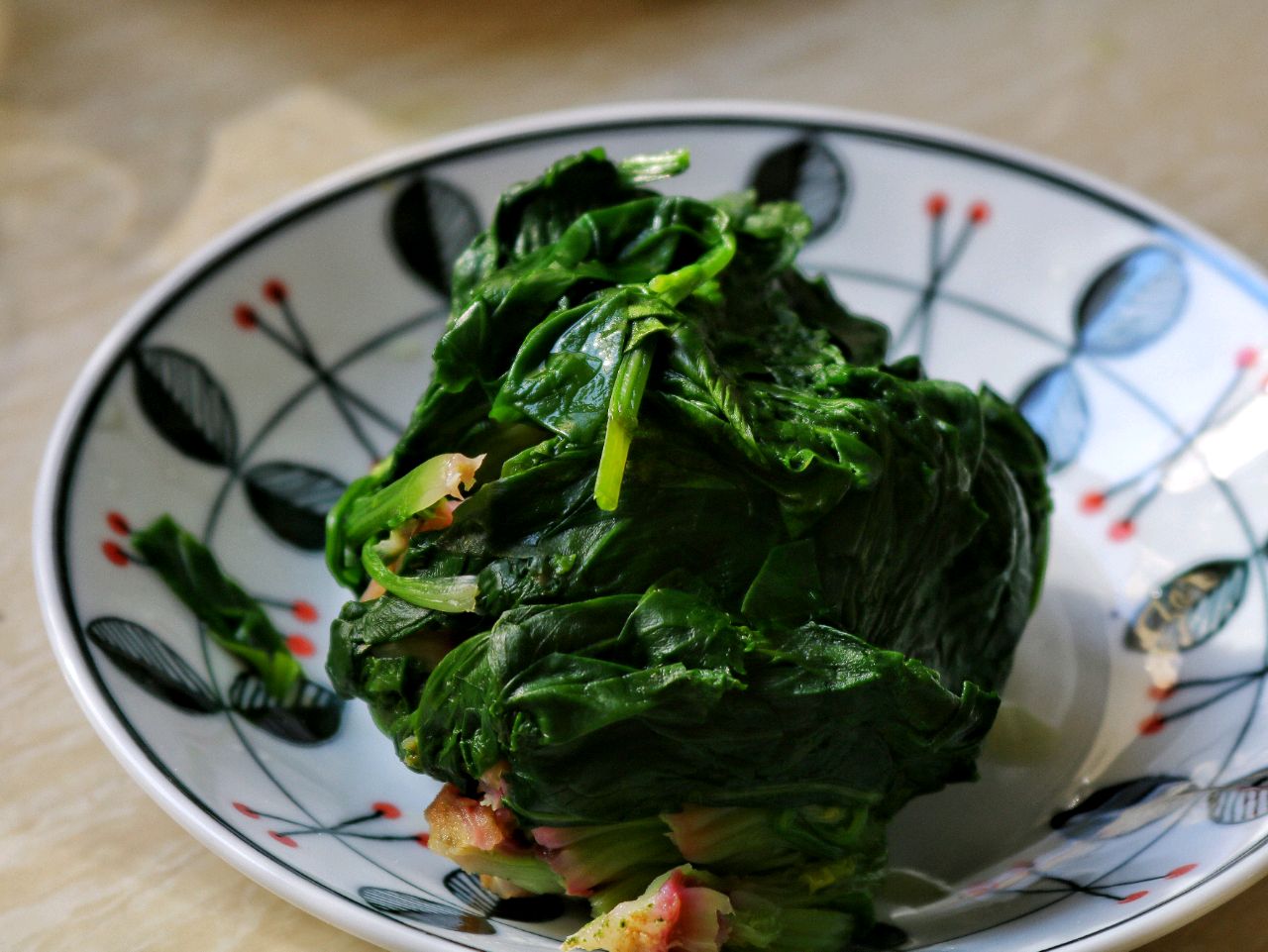 菠菜银鱼炒鸡蛋