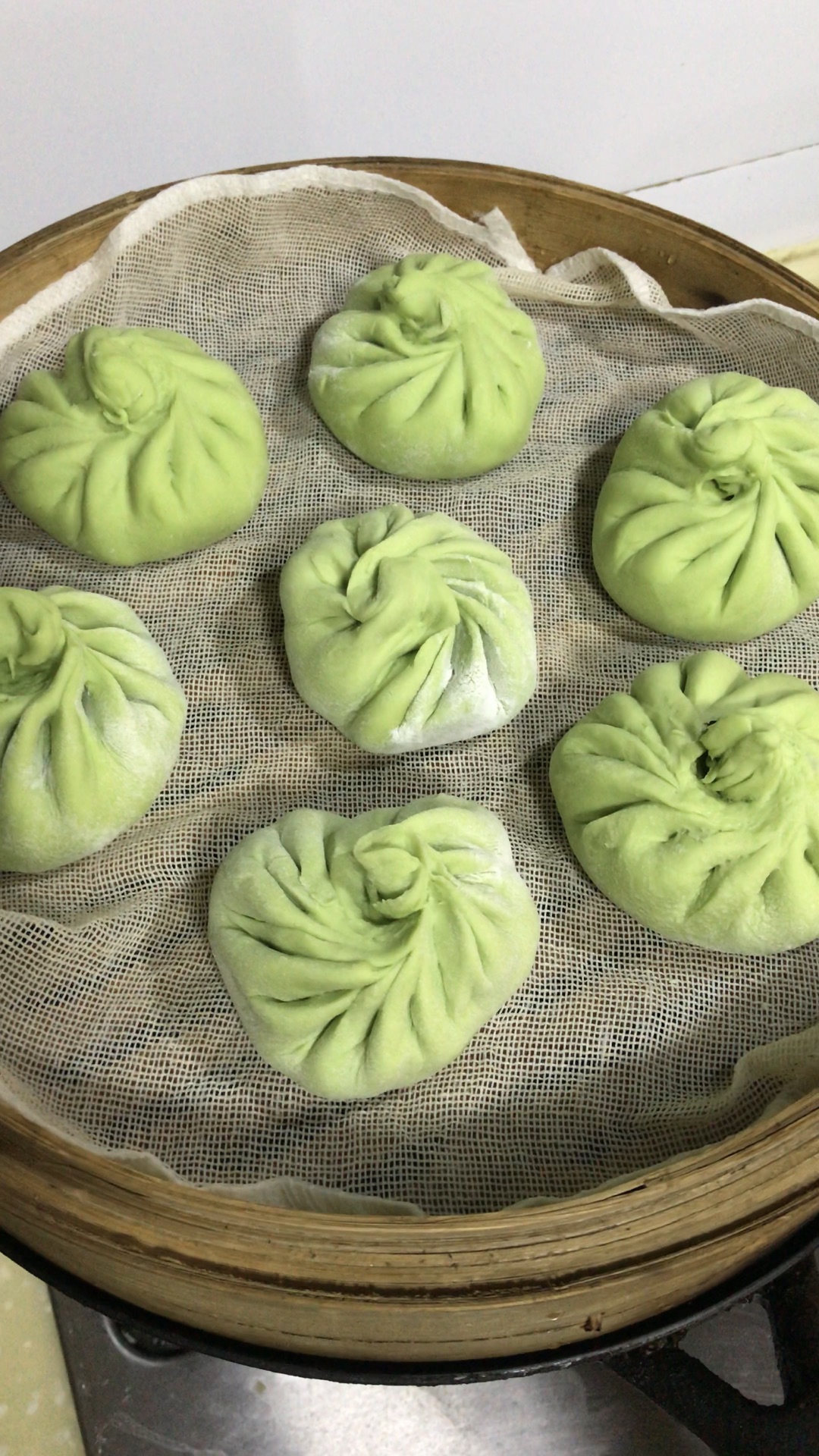菠菜汁青椒豆腐馅包子