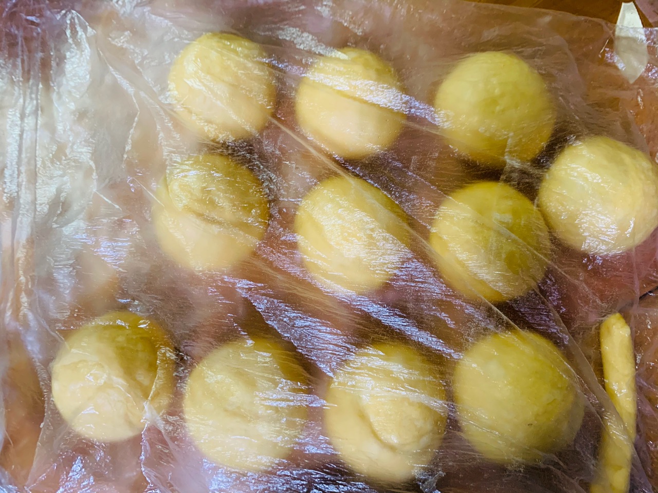 波兰种豆沙面包卷