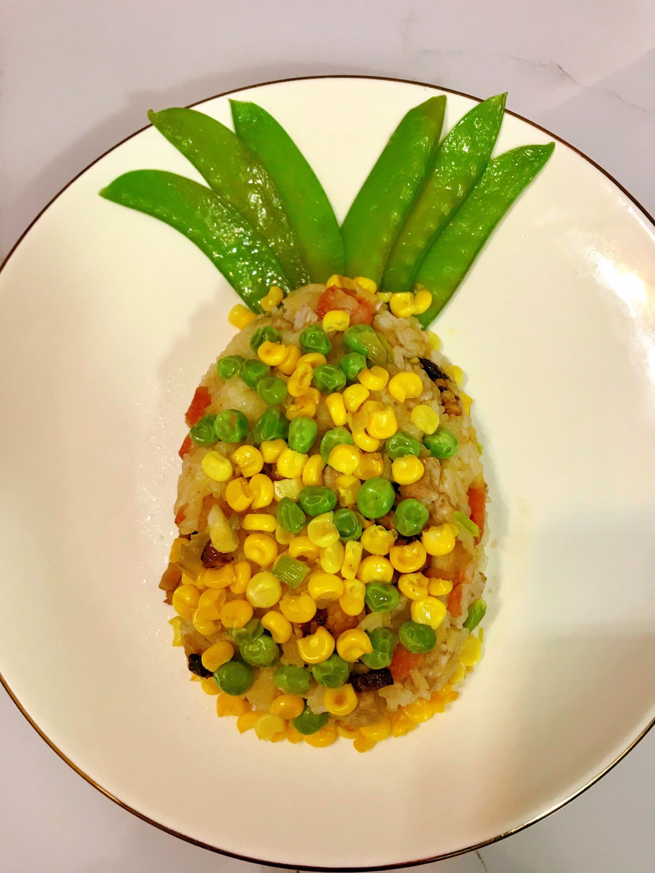 菠萝版的腊味芋头焗饭
