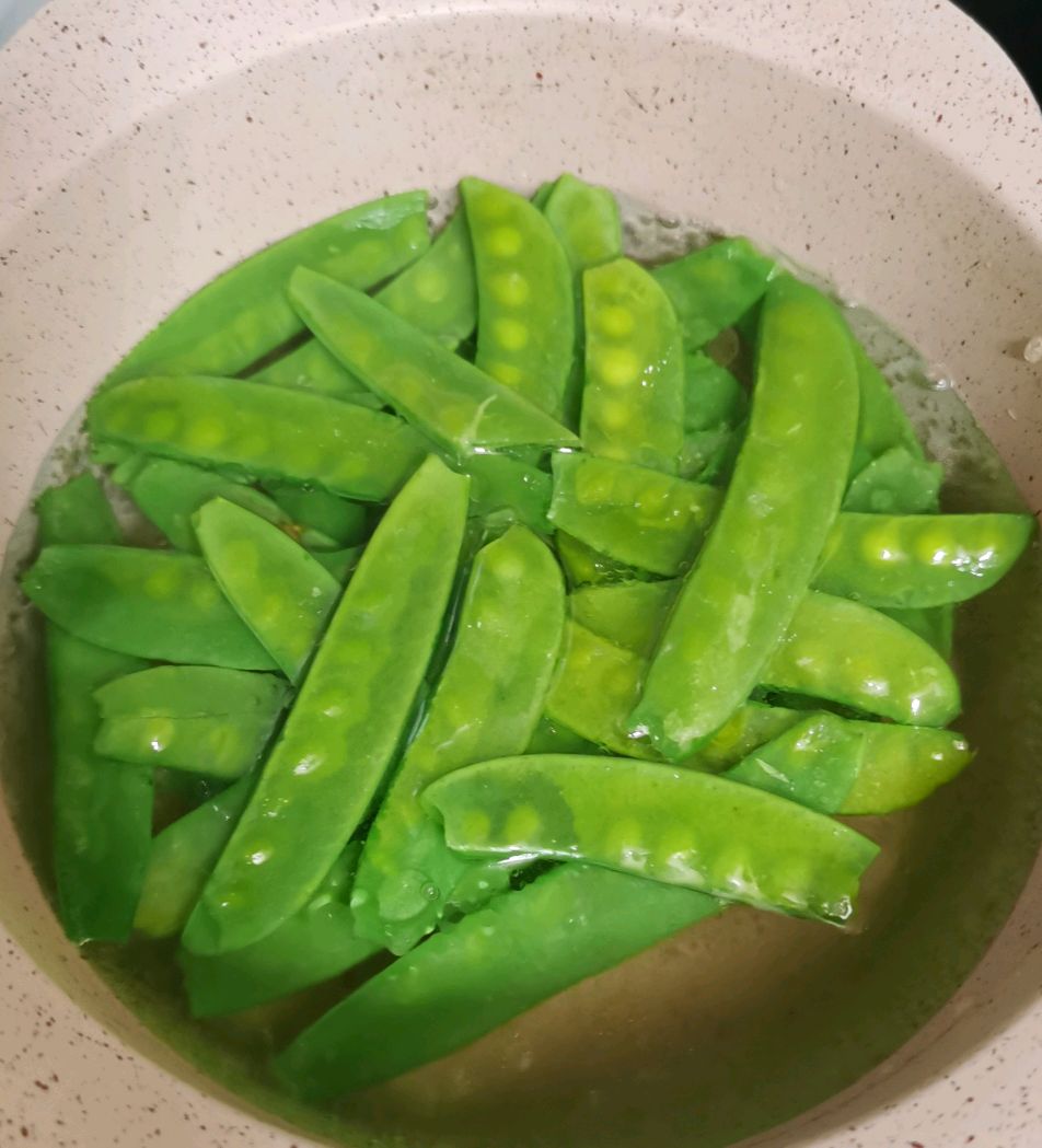 菠萝蛋包饭