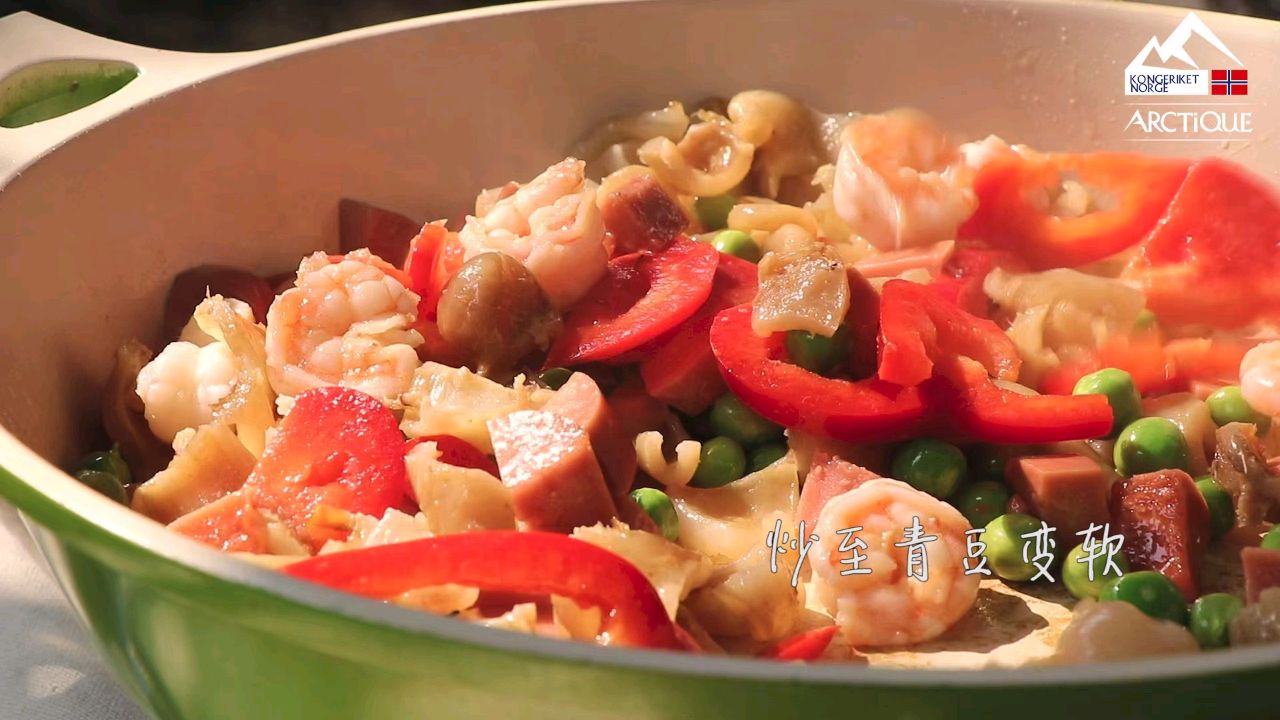 菠萝海鲜鱼胶炒饭