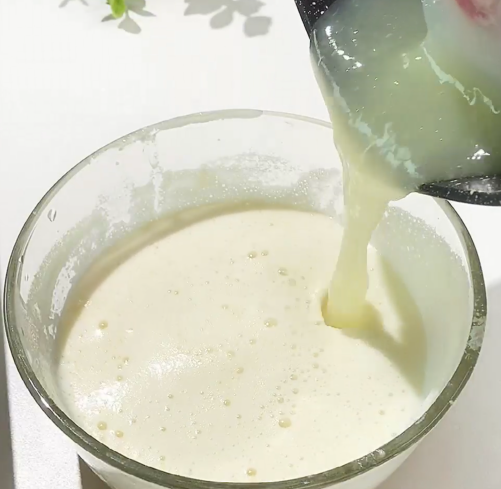 菠萝做成双层马蹄糕，吃完一开口就是果香