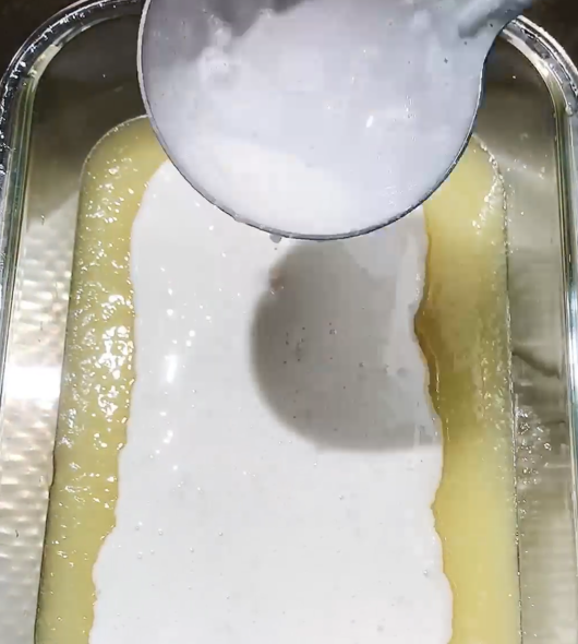 菠萝做成双层马蹄糕，吃完一开口就是果香