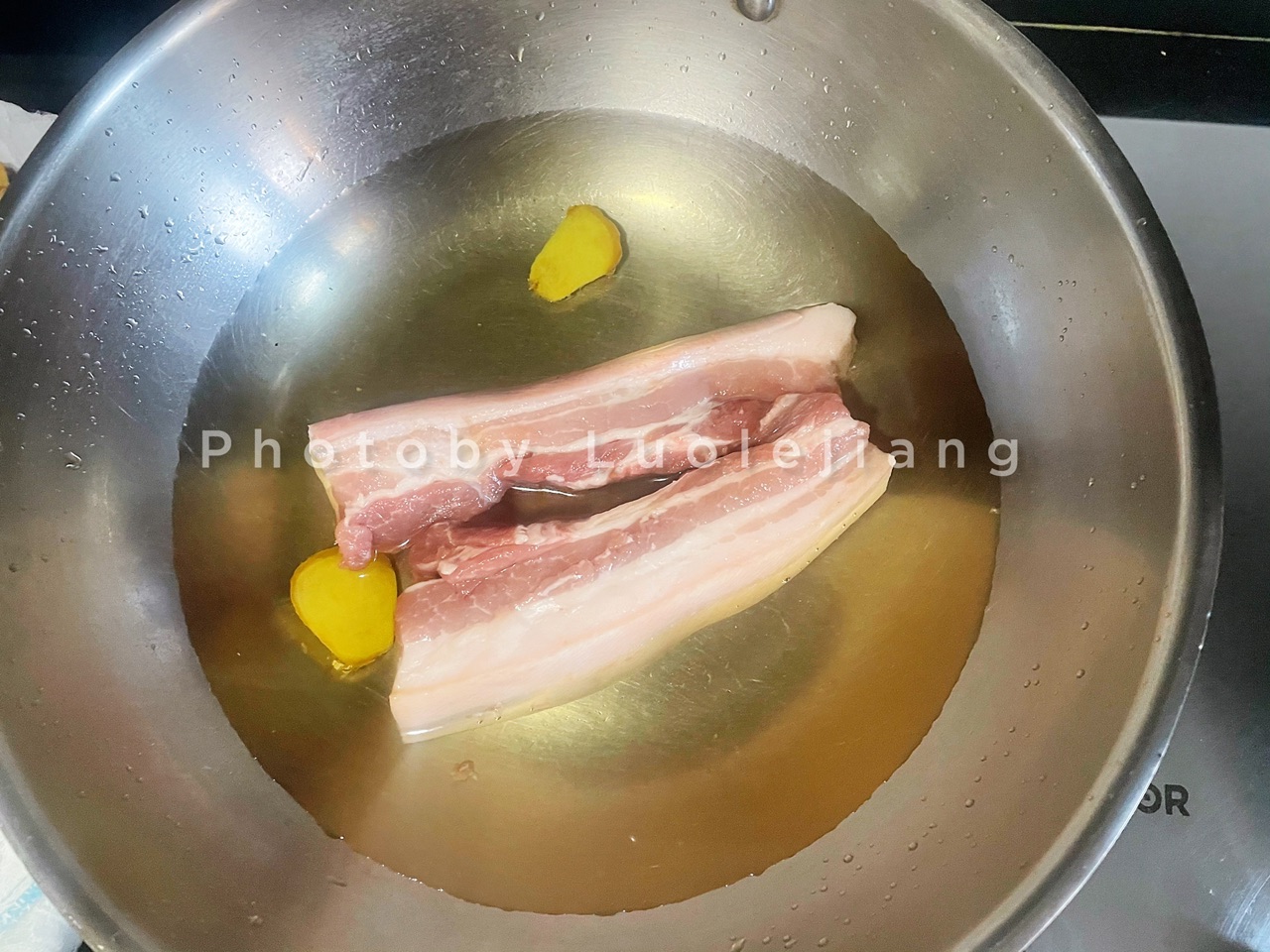 不加一滴水喷喷香回锅肉