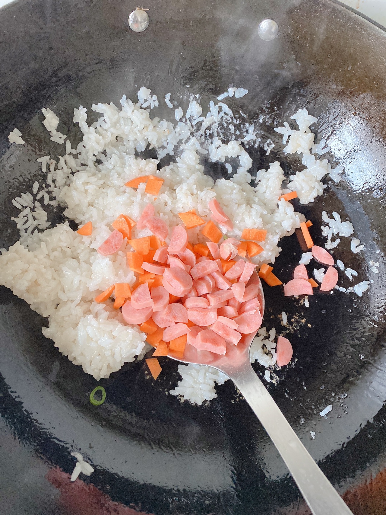 不加味精的火腿蛋炒饭