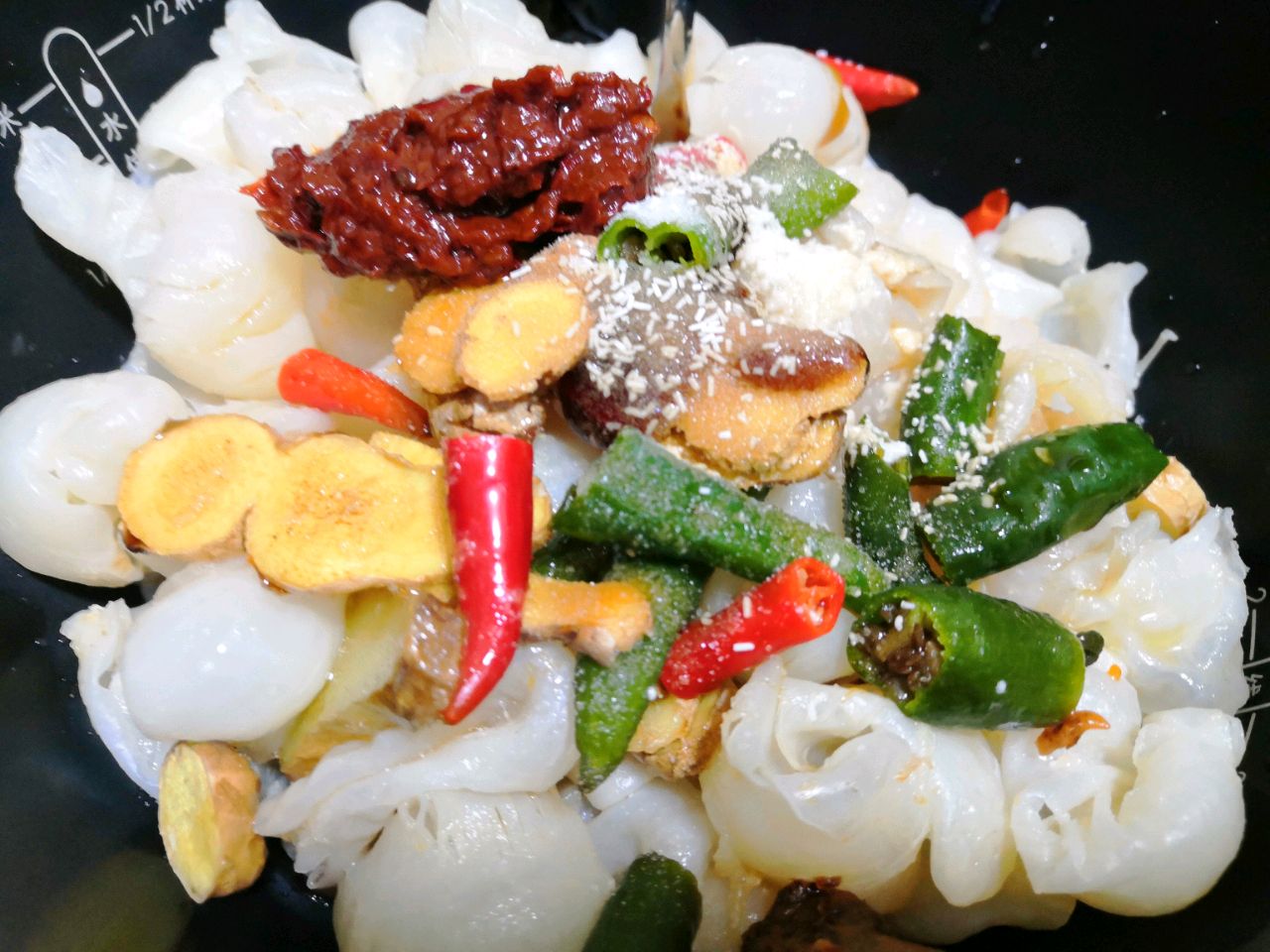 不同做法的鱼胶,满满胶原蛋白香辣鱼胶