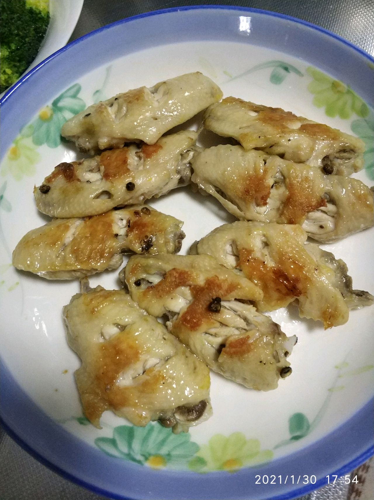 不用一滴油，就能把鸡翅煎的特别好吃