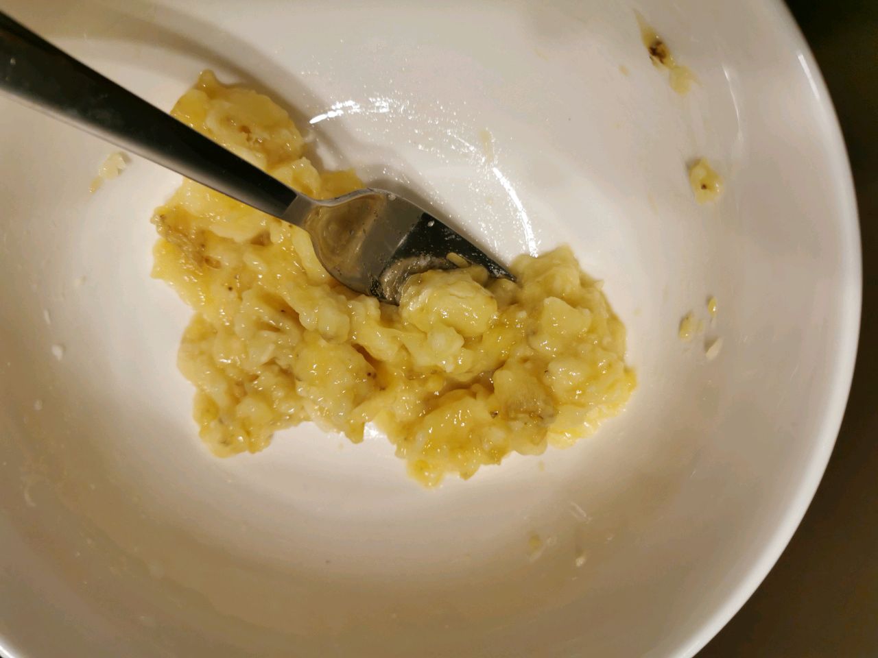 不用打发光波烤香蕉布朗尼