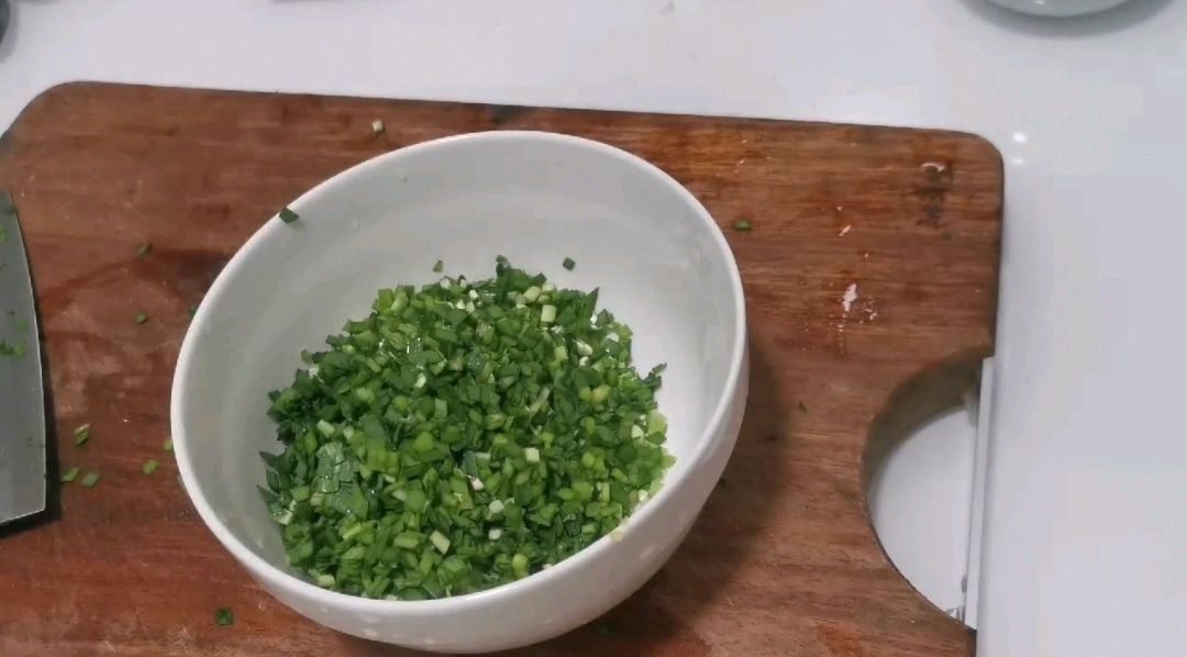 不用和面的韭菜盒子（手抓饼版）