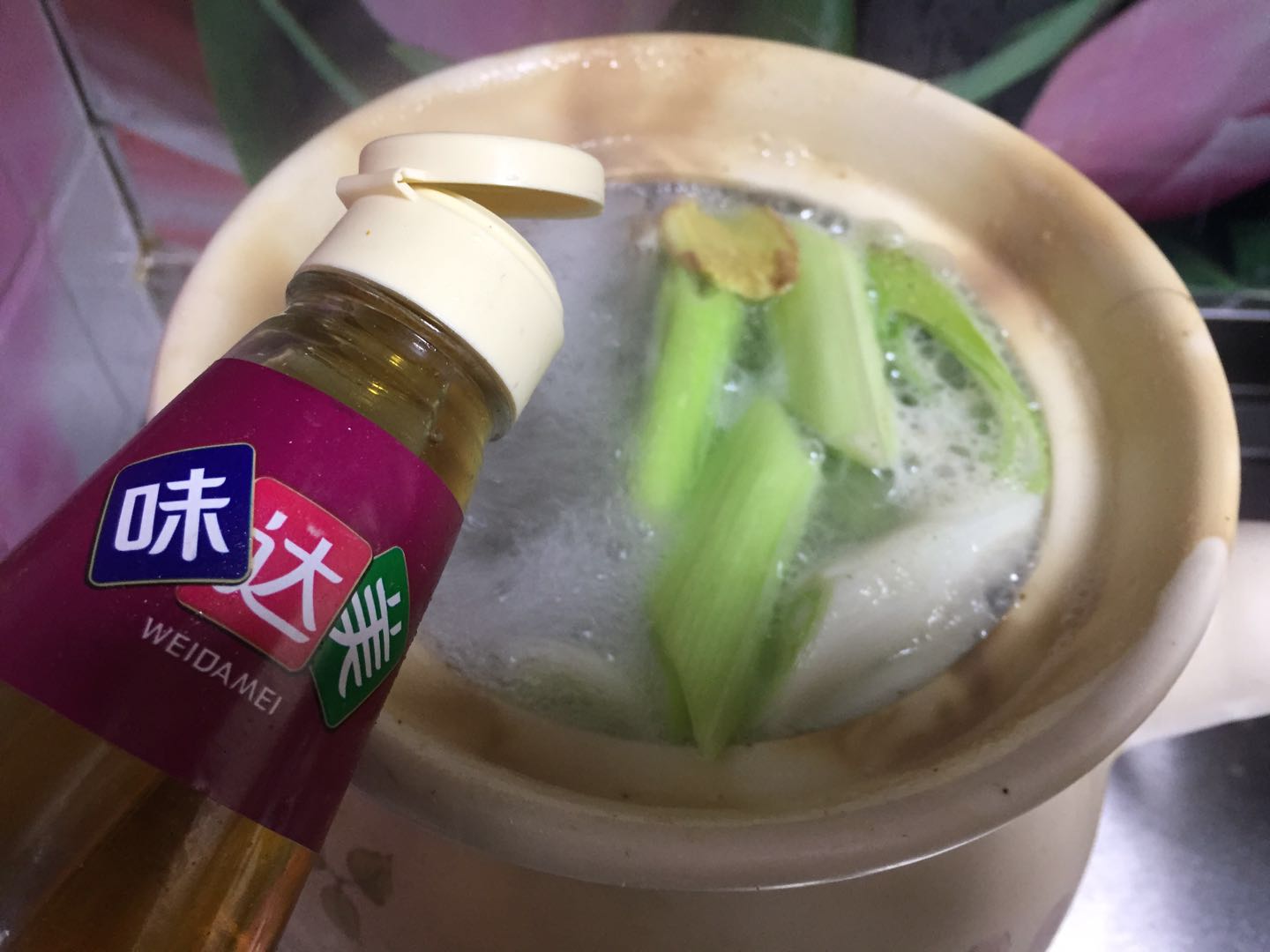 不油腻，无膻味—— 清炖羊排萝卜汤