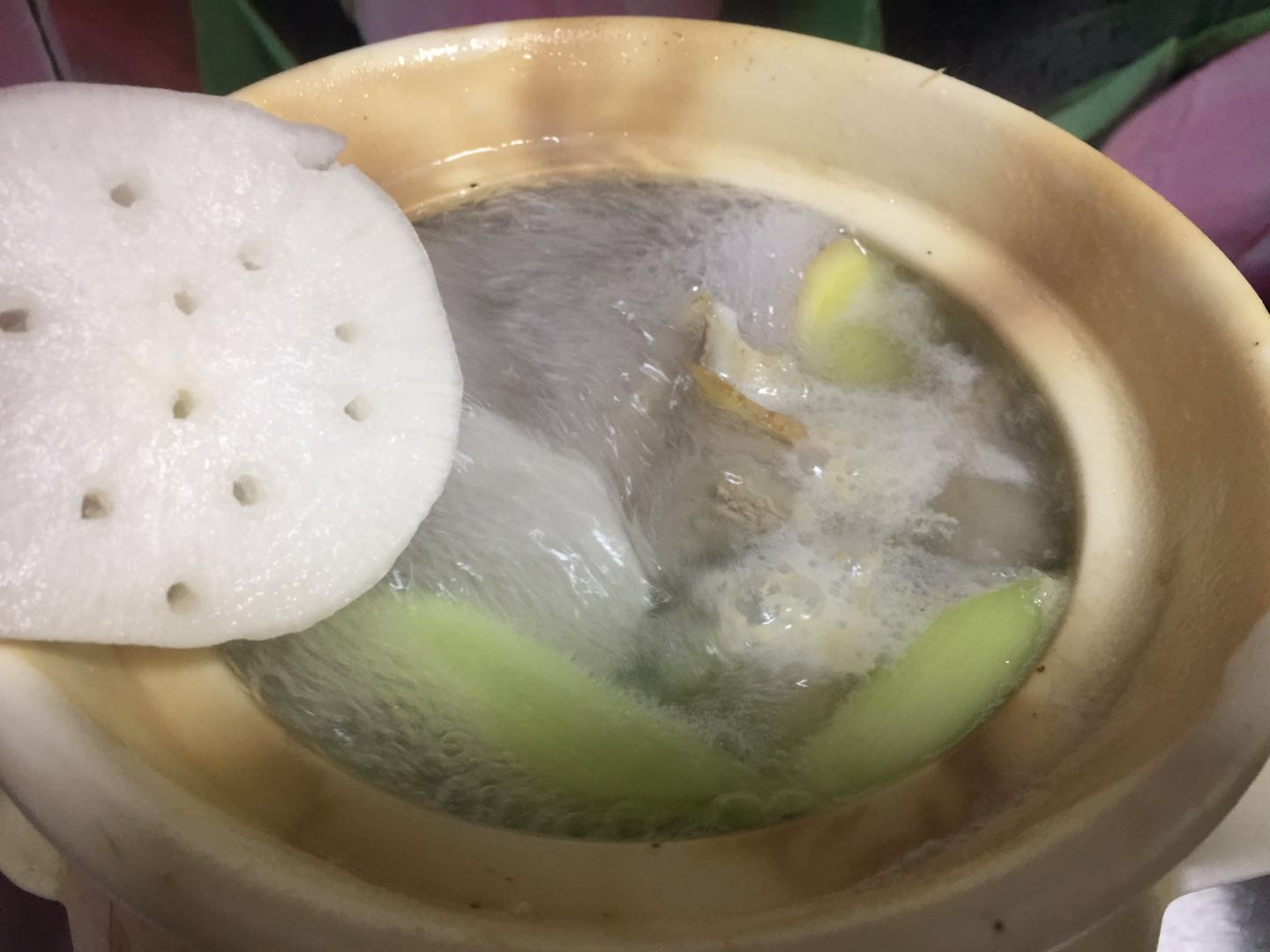 不油腻，无膻味—— 清炖羊排萝卜汤