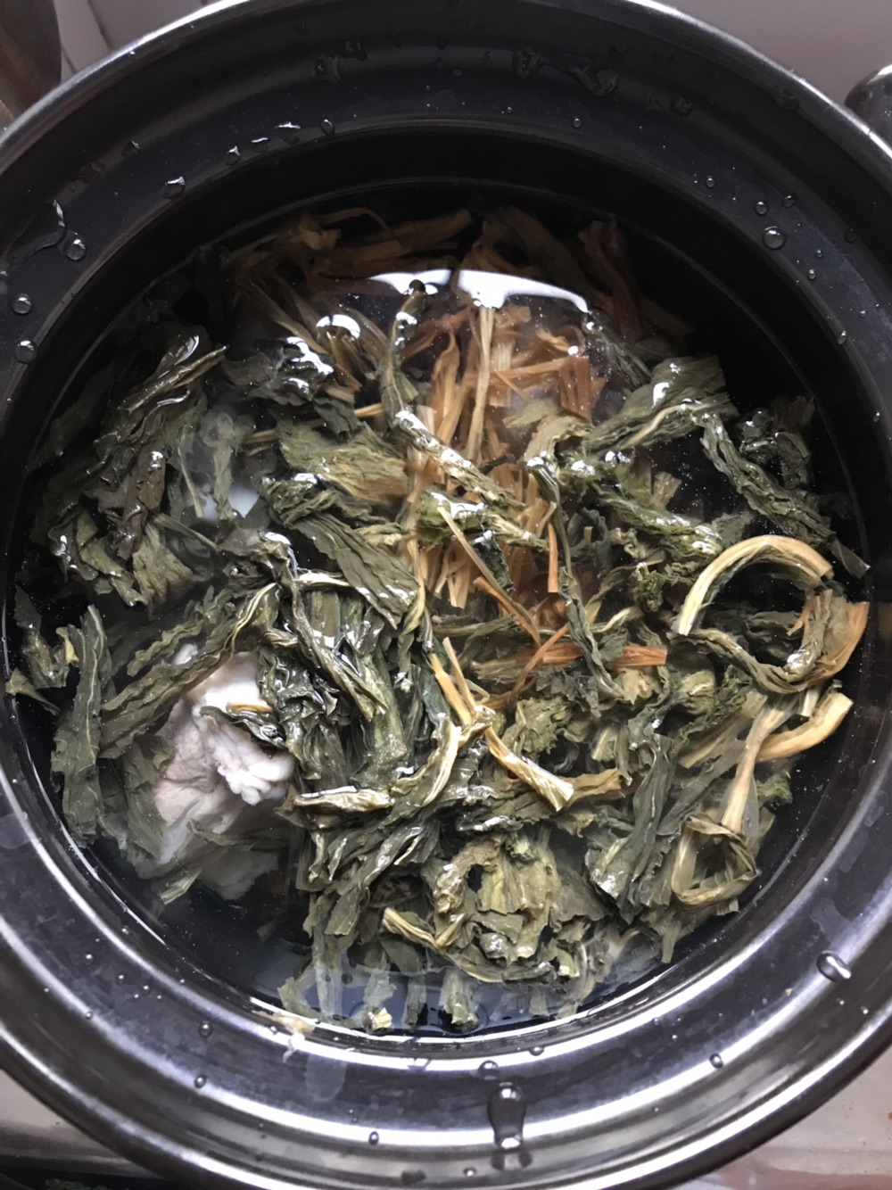 菜干煲筒骨汤