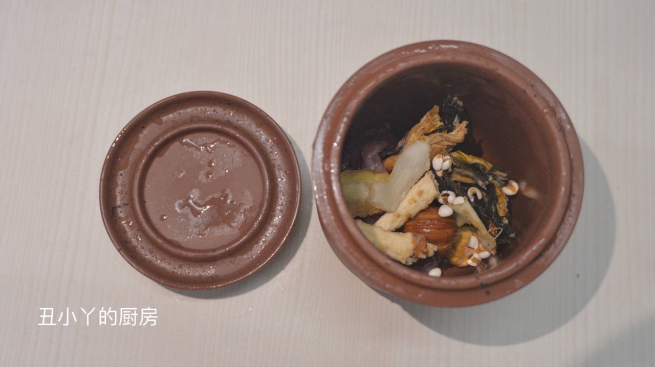 菜干无花果排骨汤｜润肺止咳