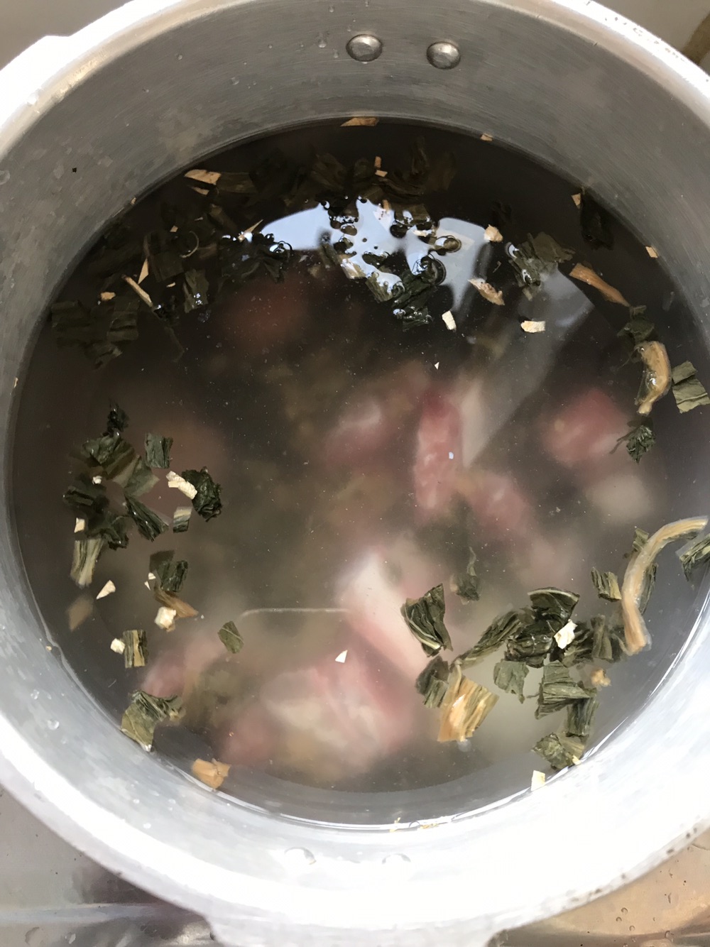菜干咸猪骨粥