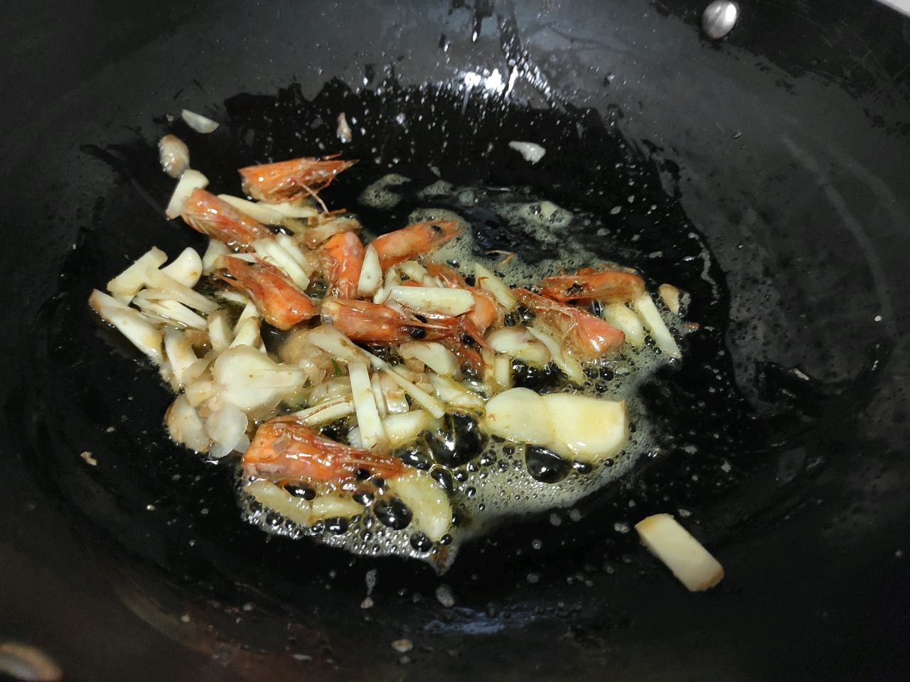 彩椒爆虾尾