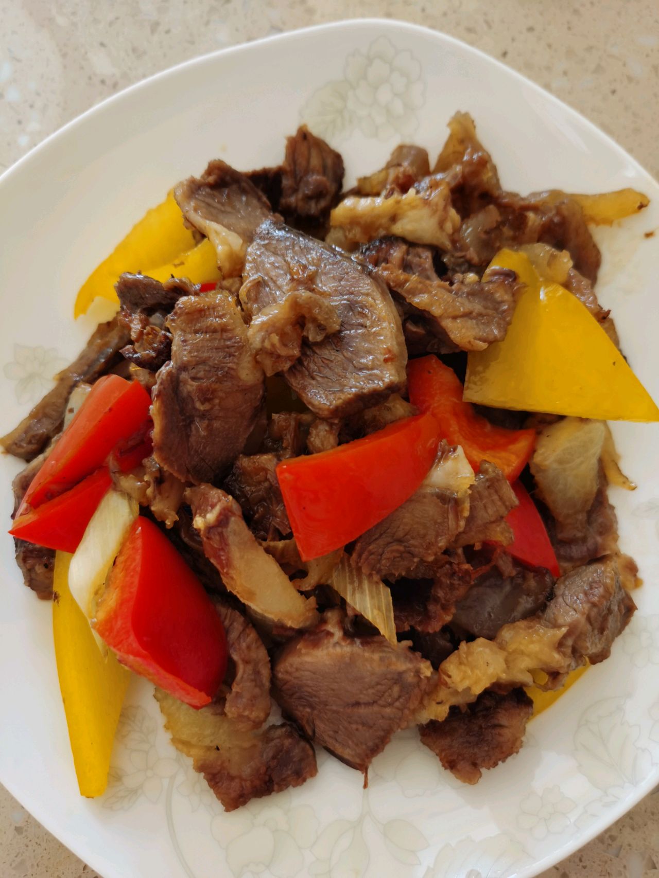 彩椒炒牛肉