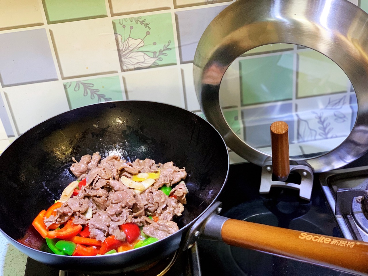 彩椒炒牛肉