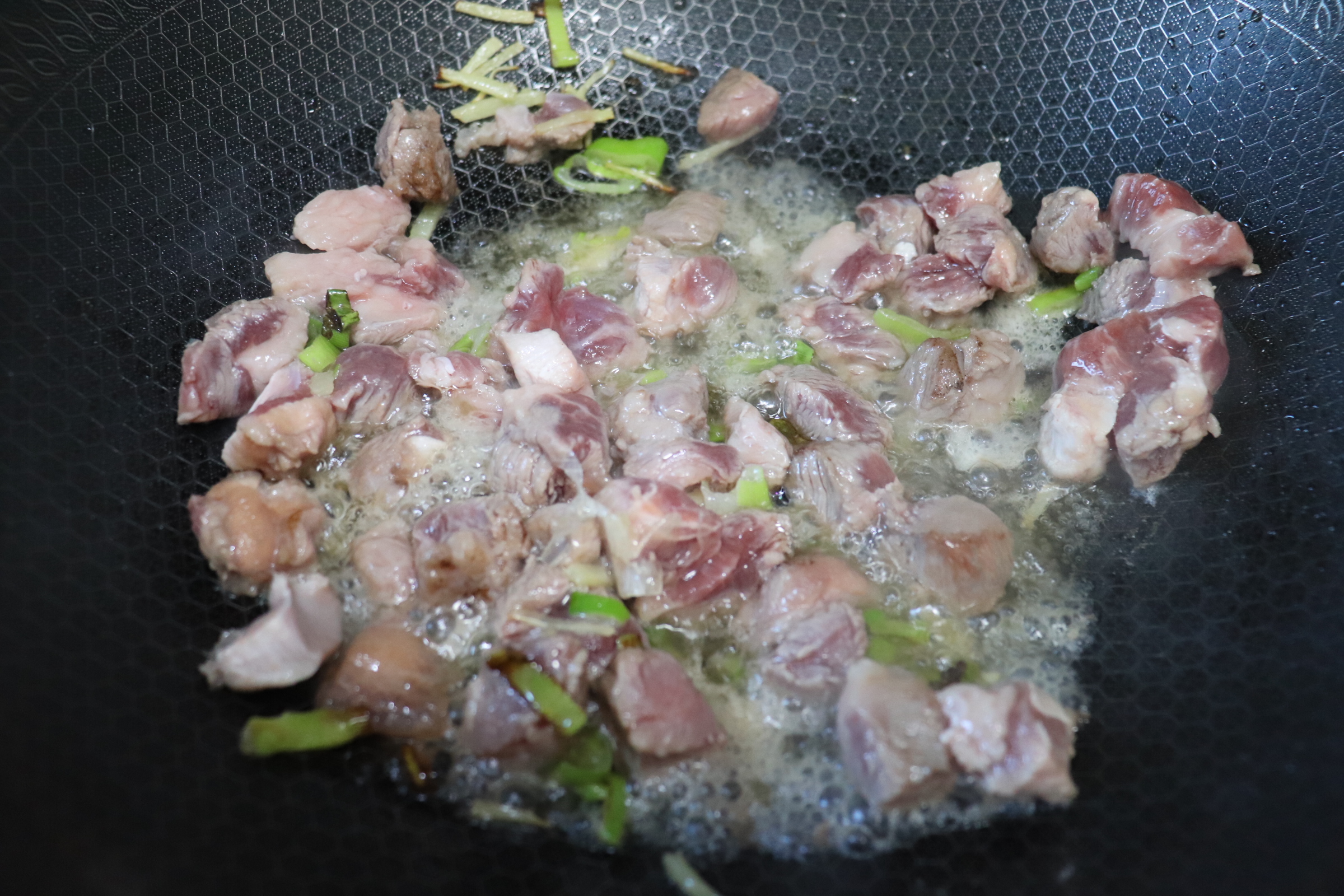 彩椒炒肉