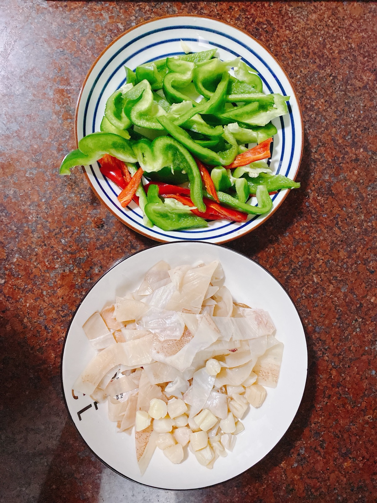 菜椒炒鱿鱼