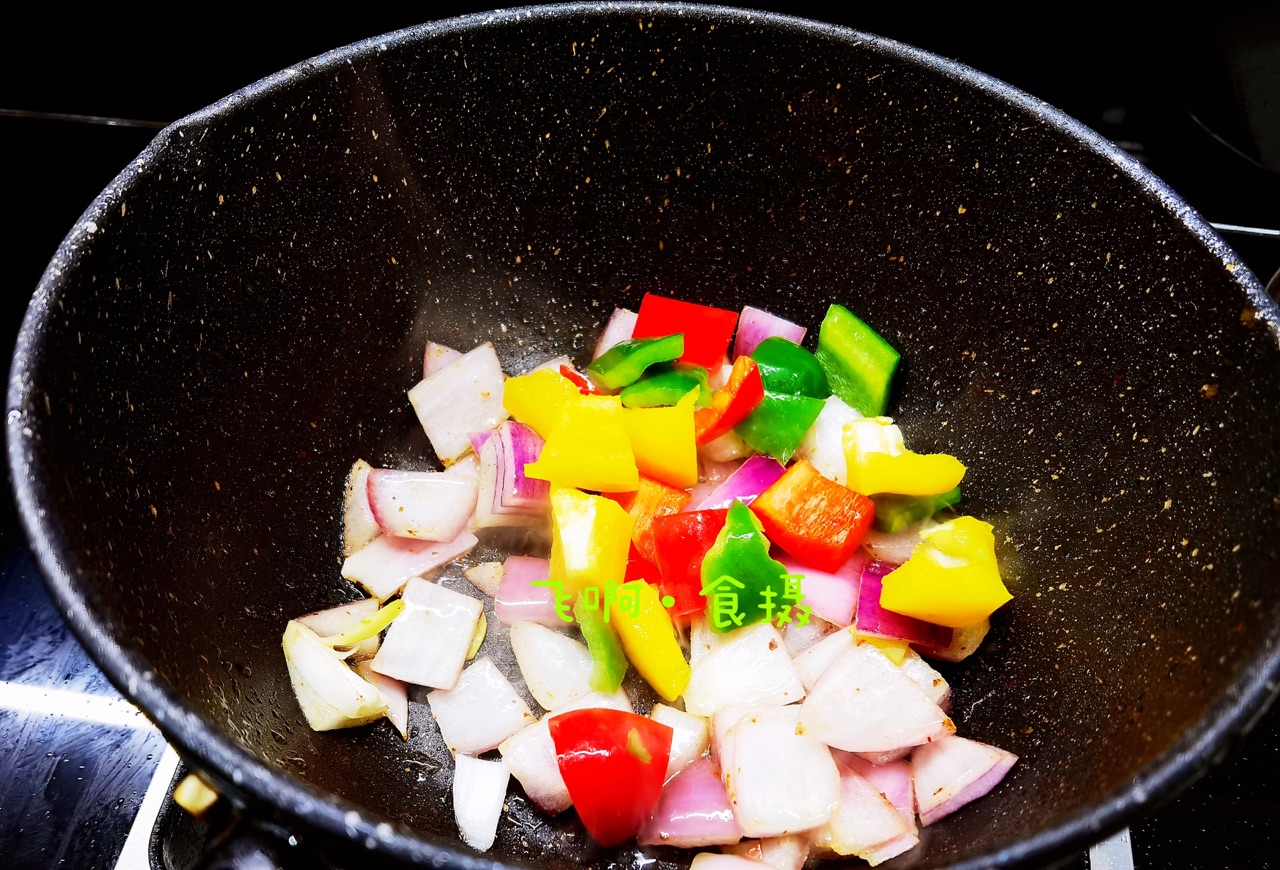 彩椒芦笋炒黑椒牛肉片