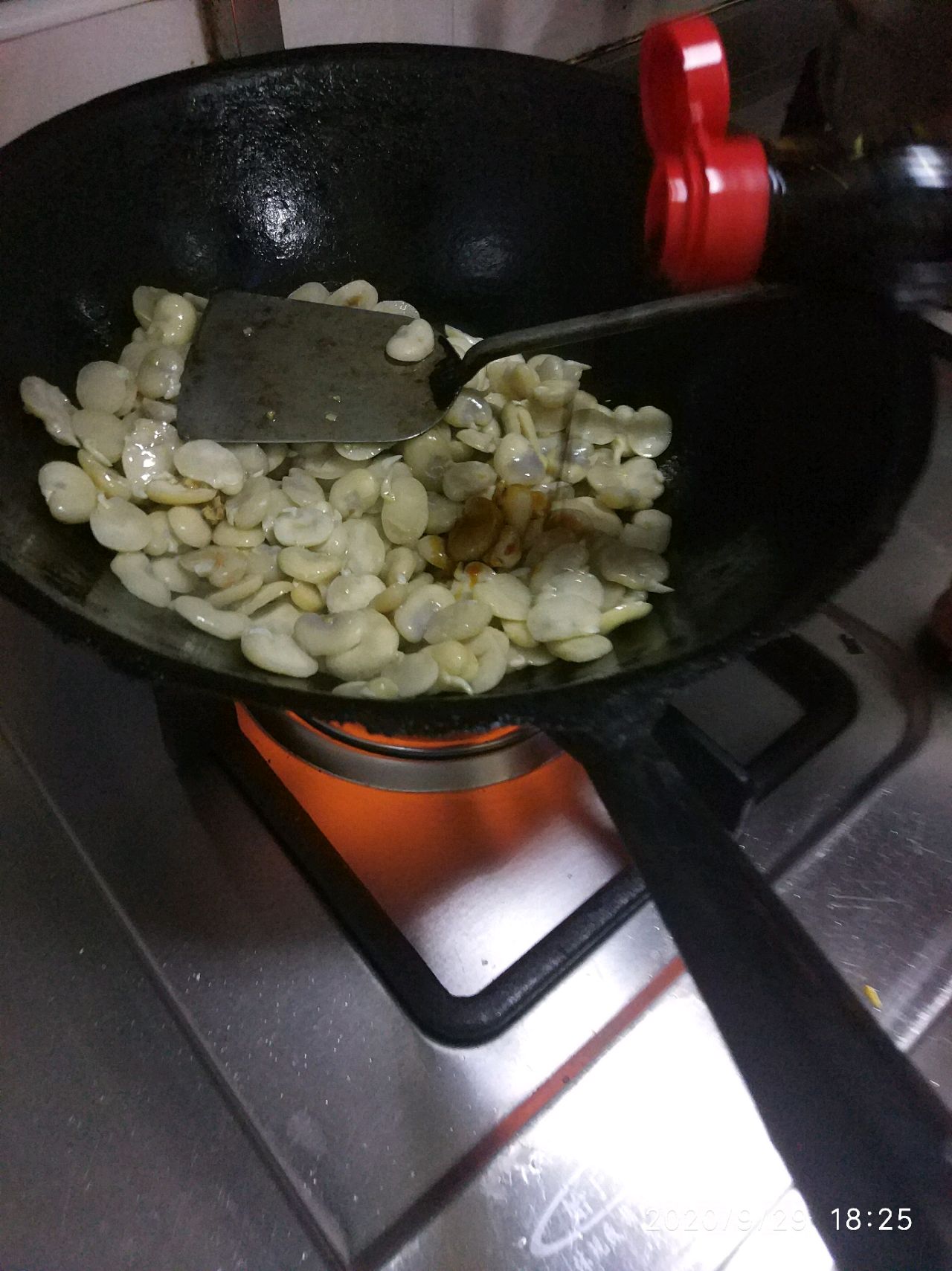 蚕豆瓣炒韭黄