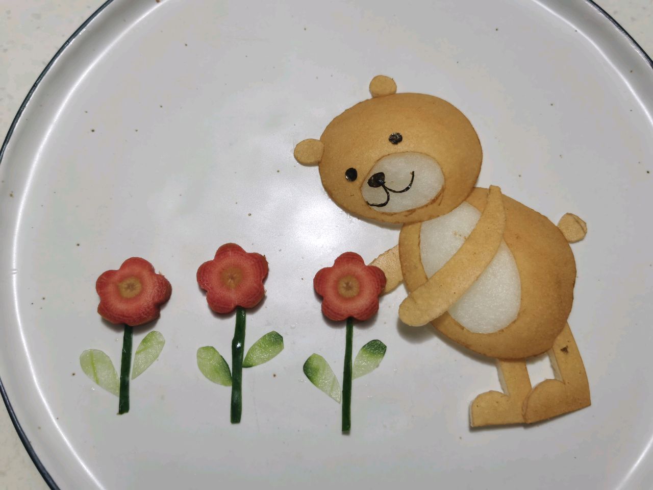 【餐盘画】小熊和它的花
