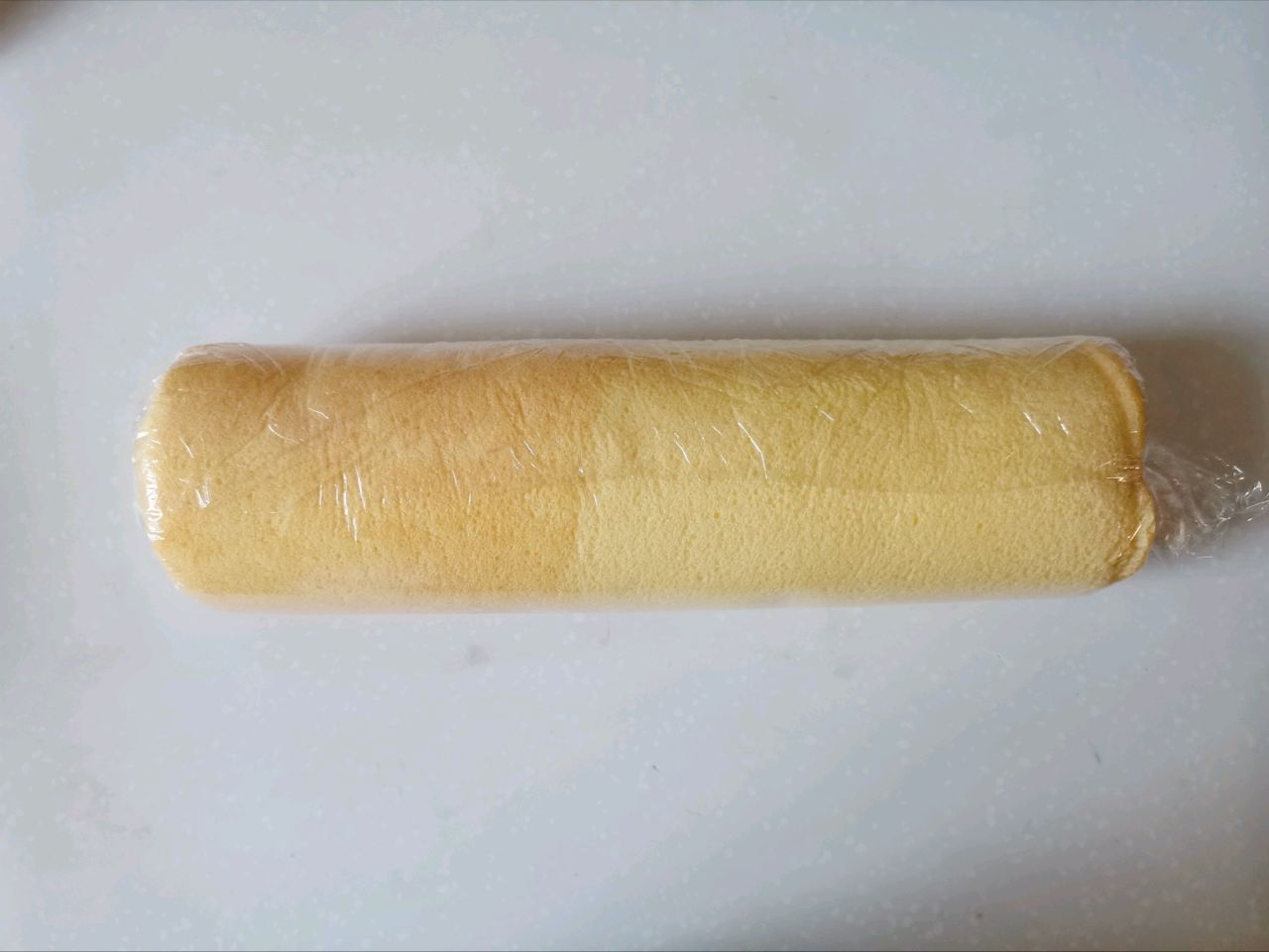 草莓抱抱蛋糕卷