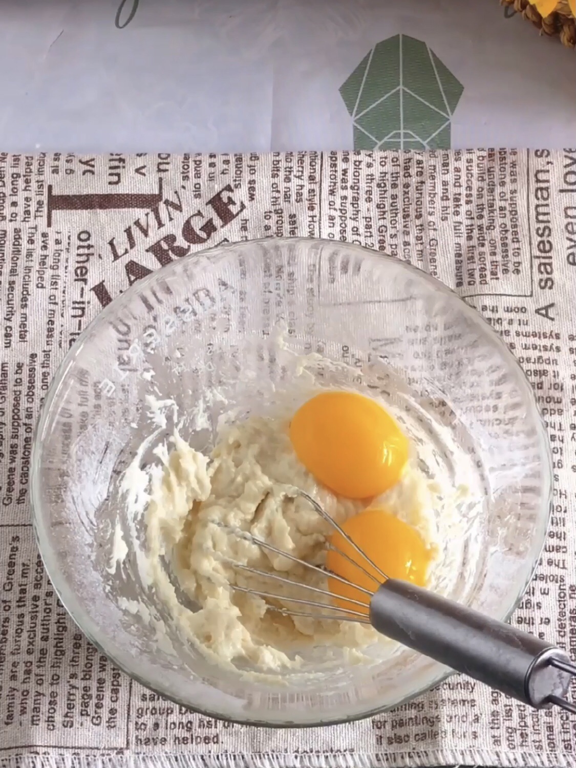草莓抱抱卷