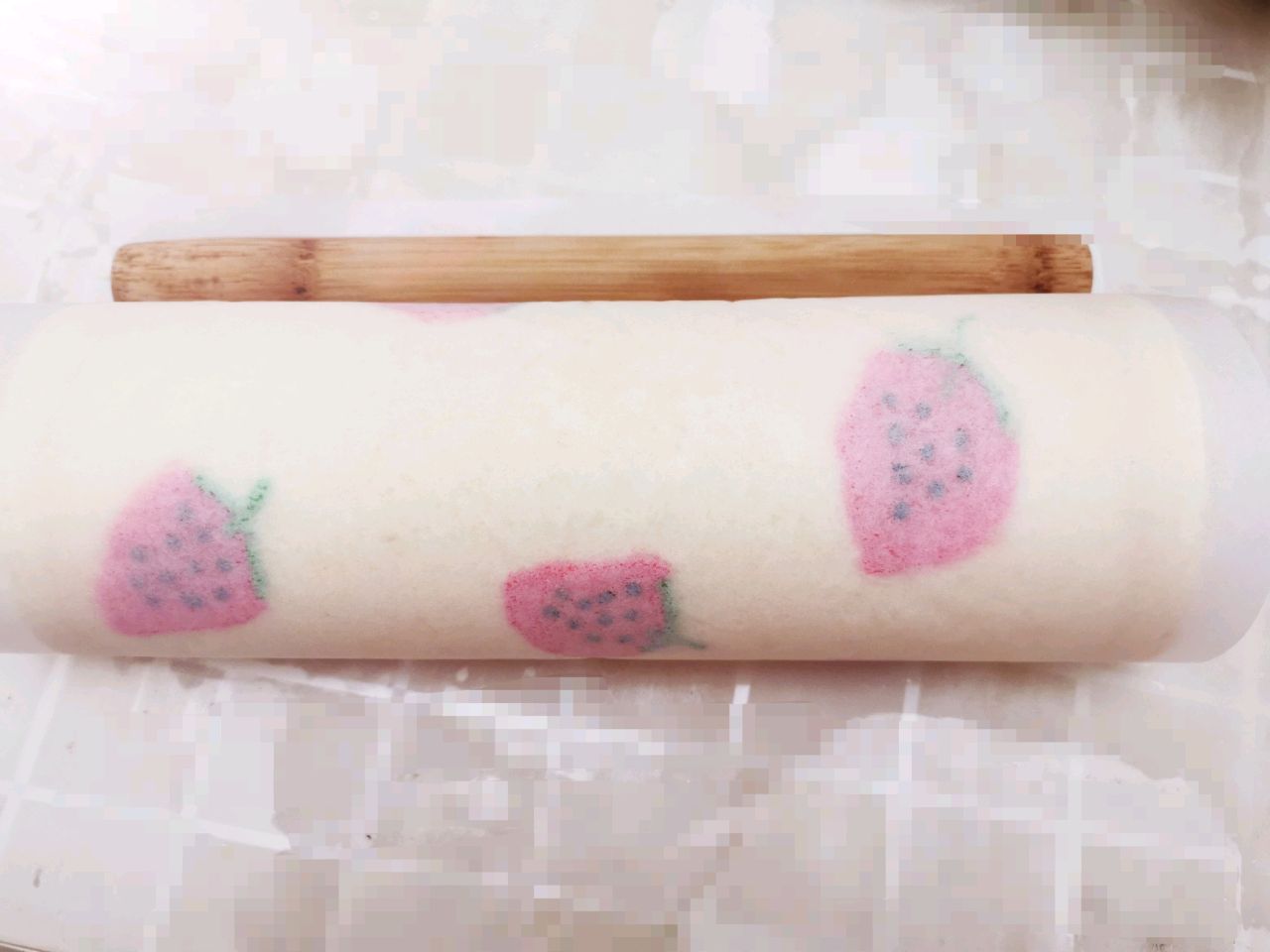 草莓蛋糕卷
