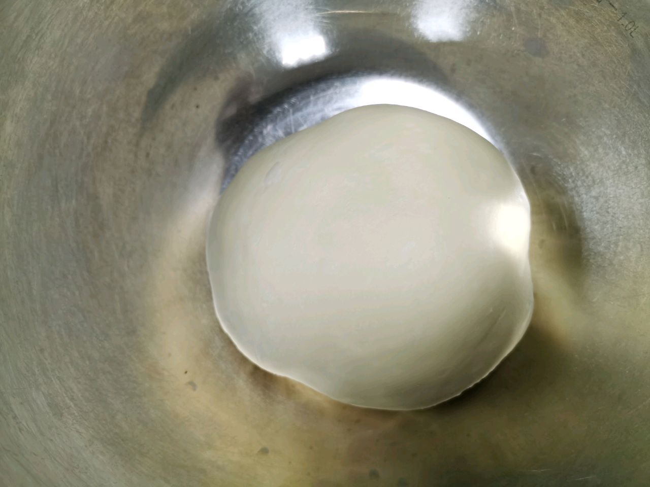 草莓号角小面包