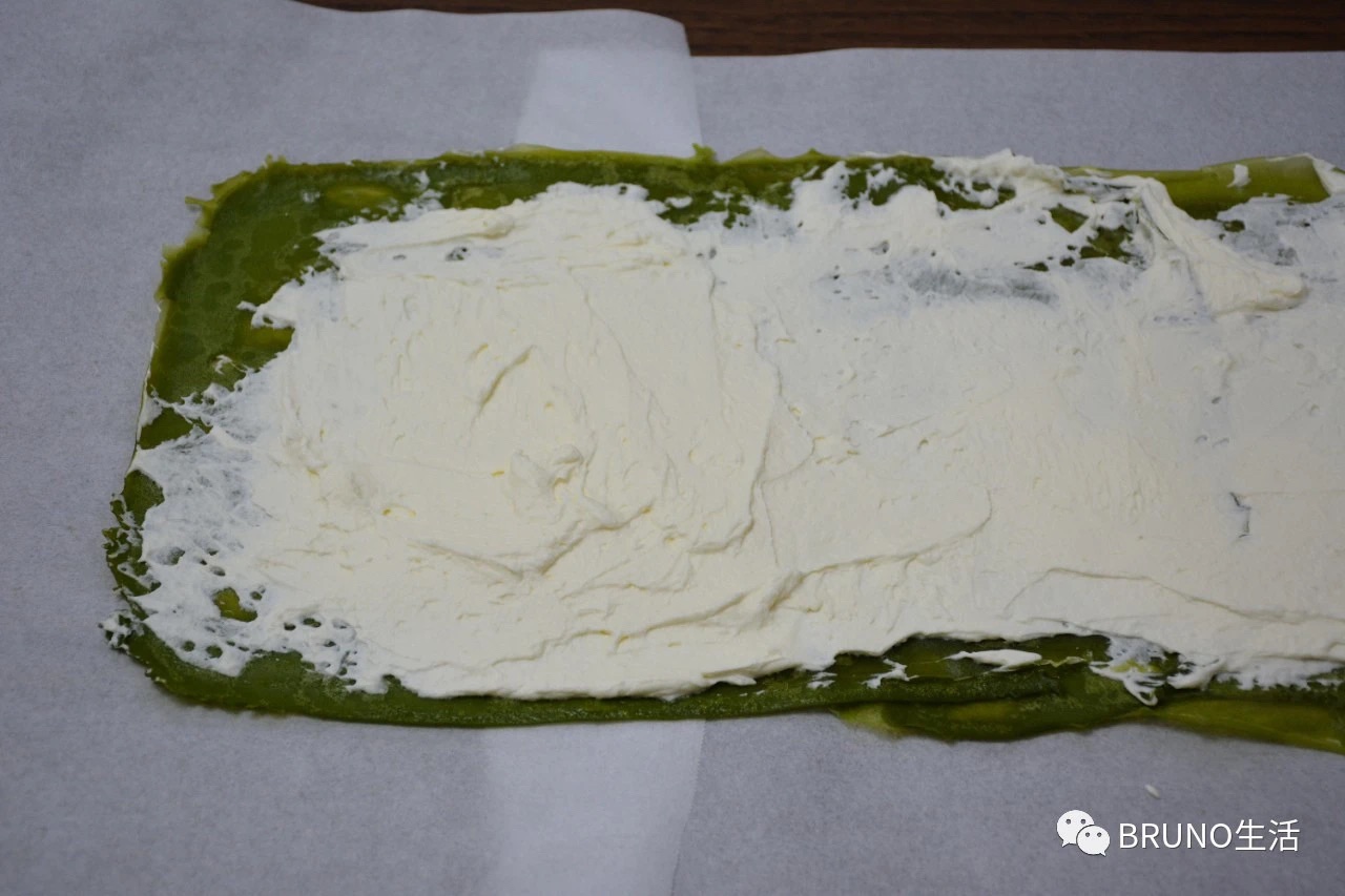 草莓抹茶千层卷