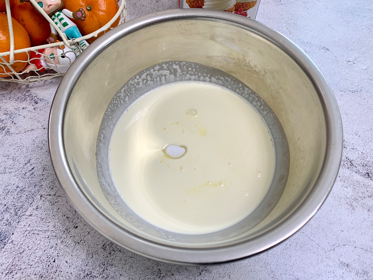 草莓戚风蛋糕
