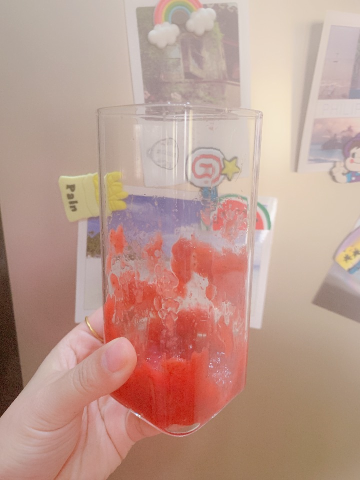 草莓新牛乳